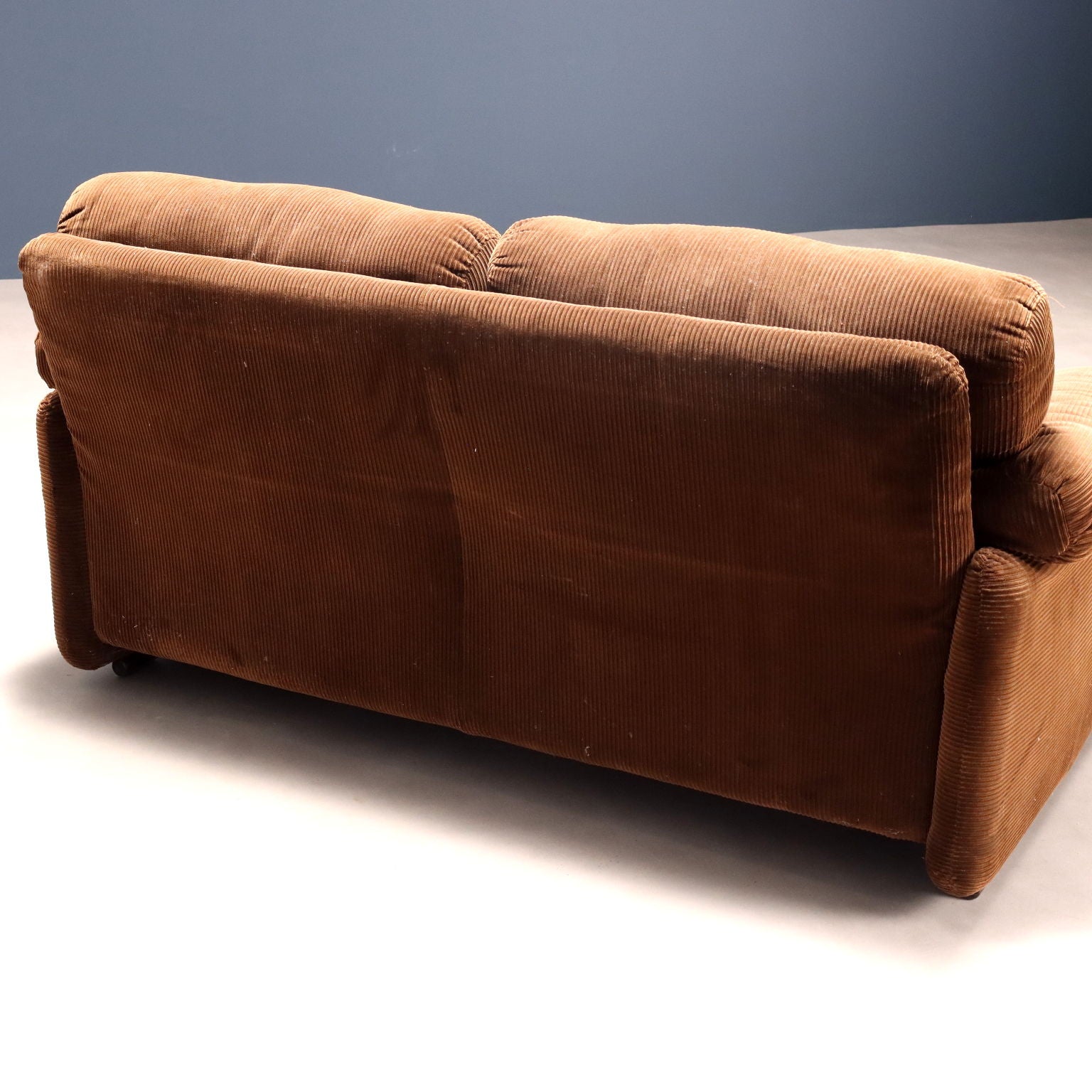  | Modernism  Sofas