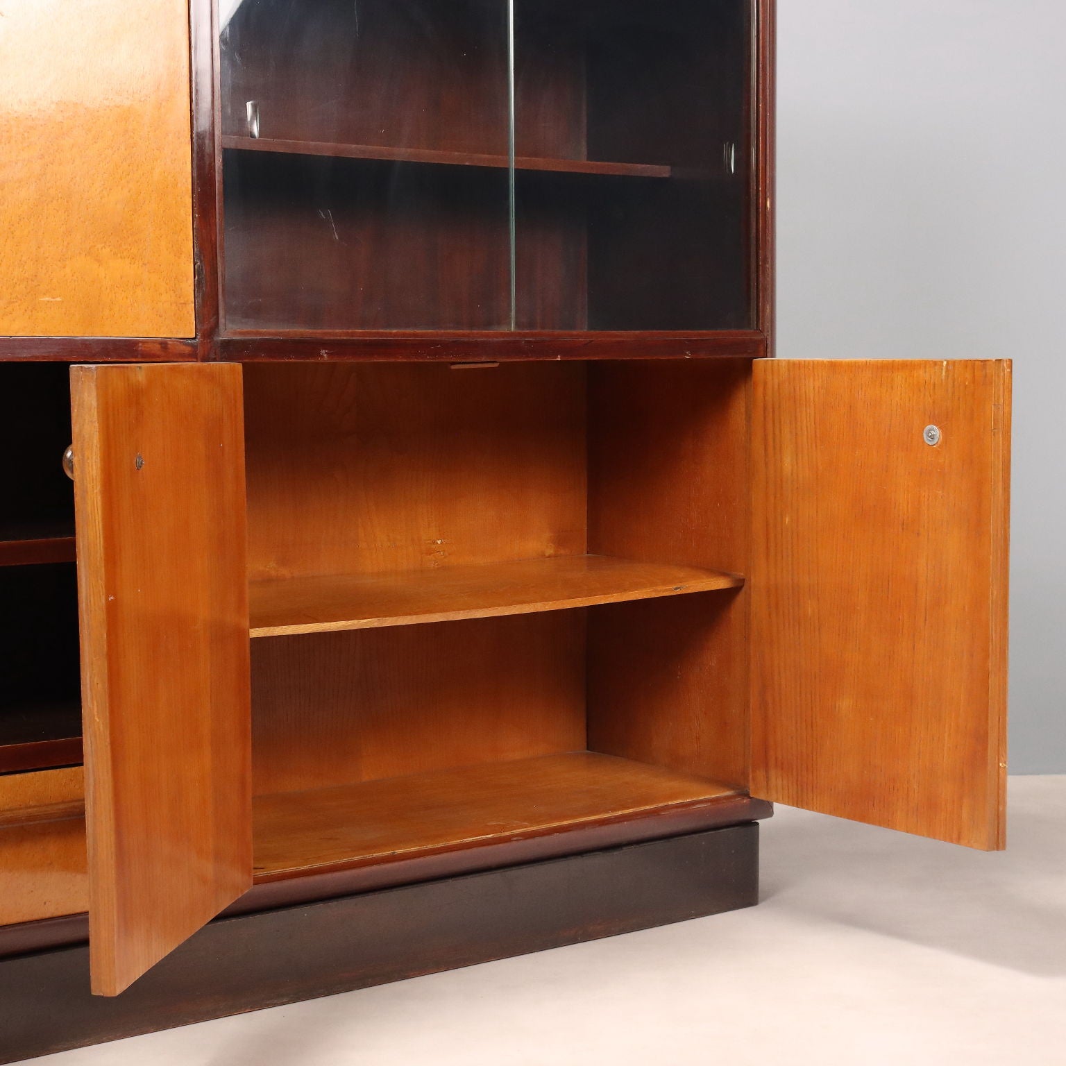  | Modernism  Furnitures