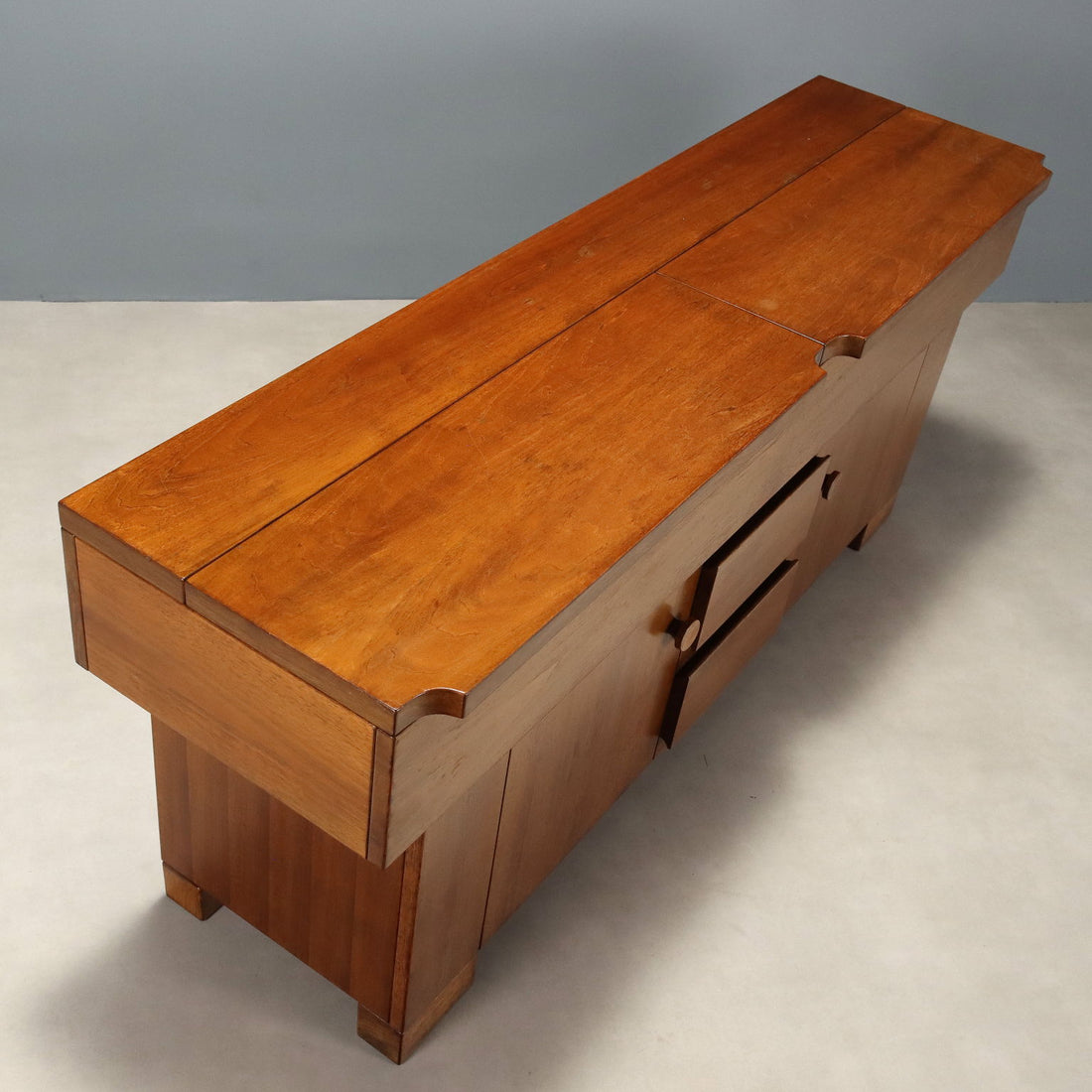  | Modernism  Furnitures