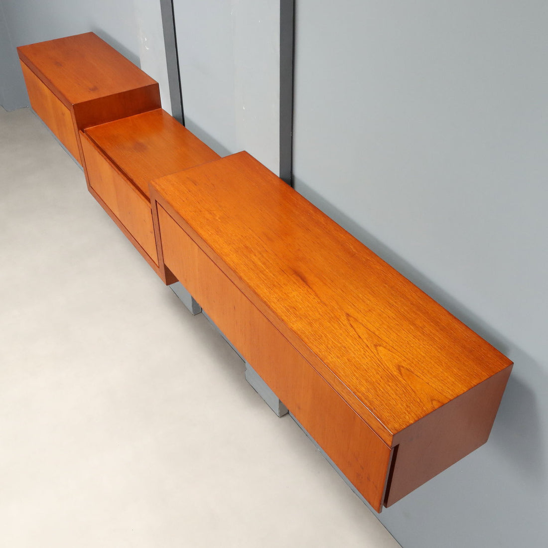  | Modernism  Furnitures