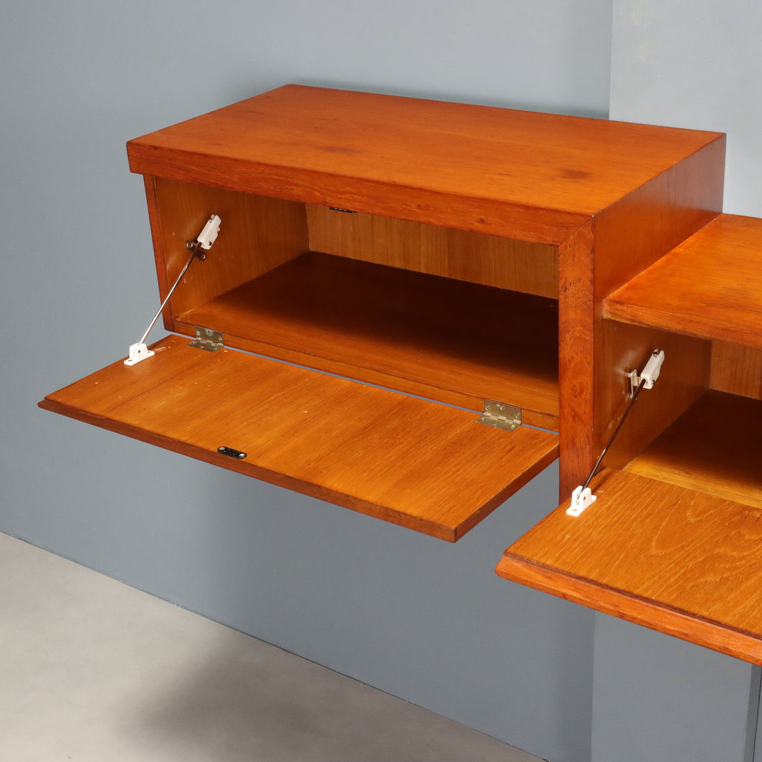 | Modernism  Furnitures