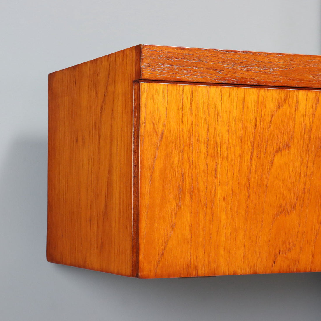  | Modernism  Furnitures