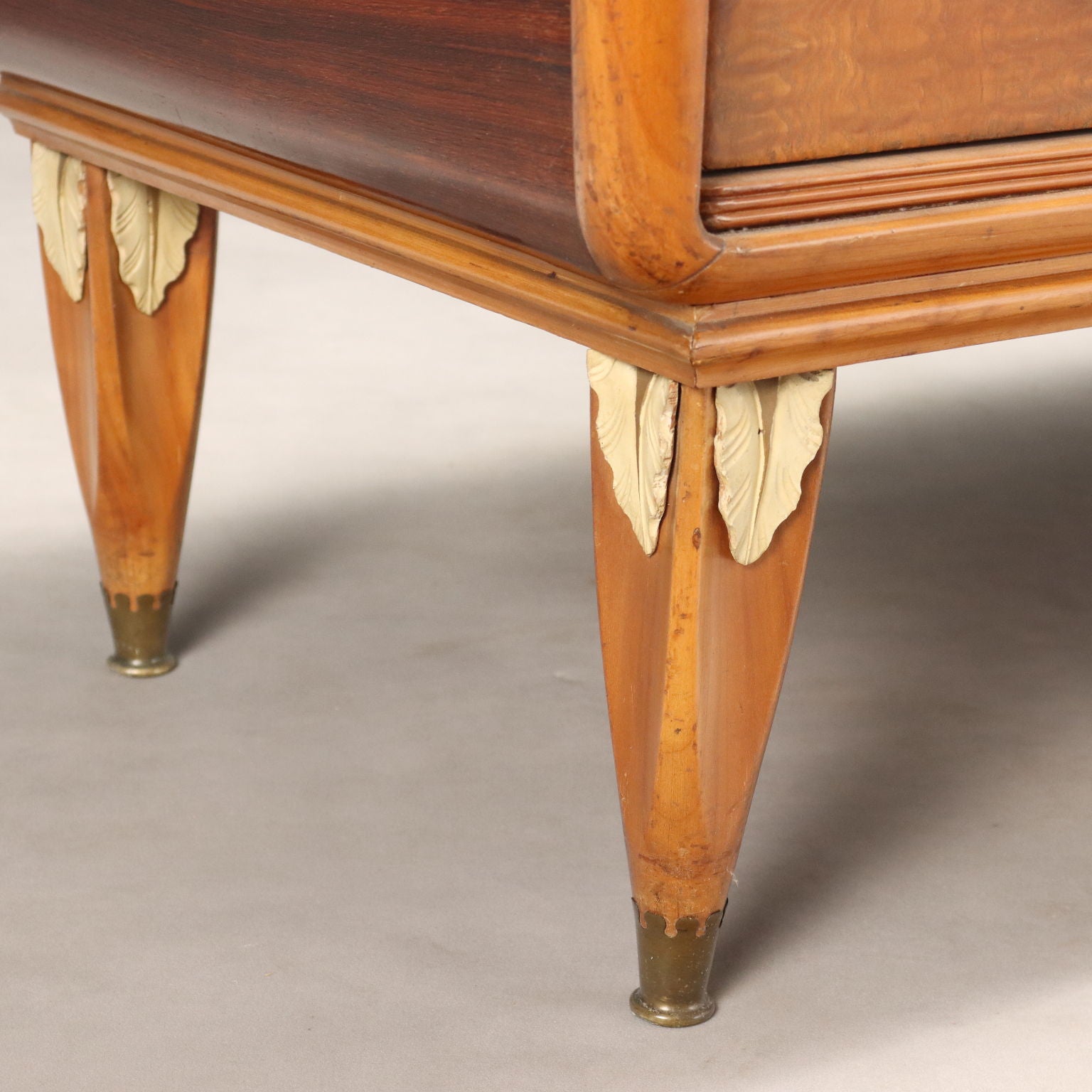  | Modernism  Furnitures