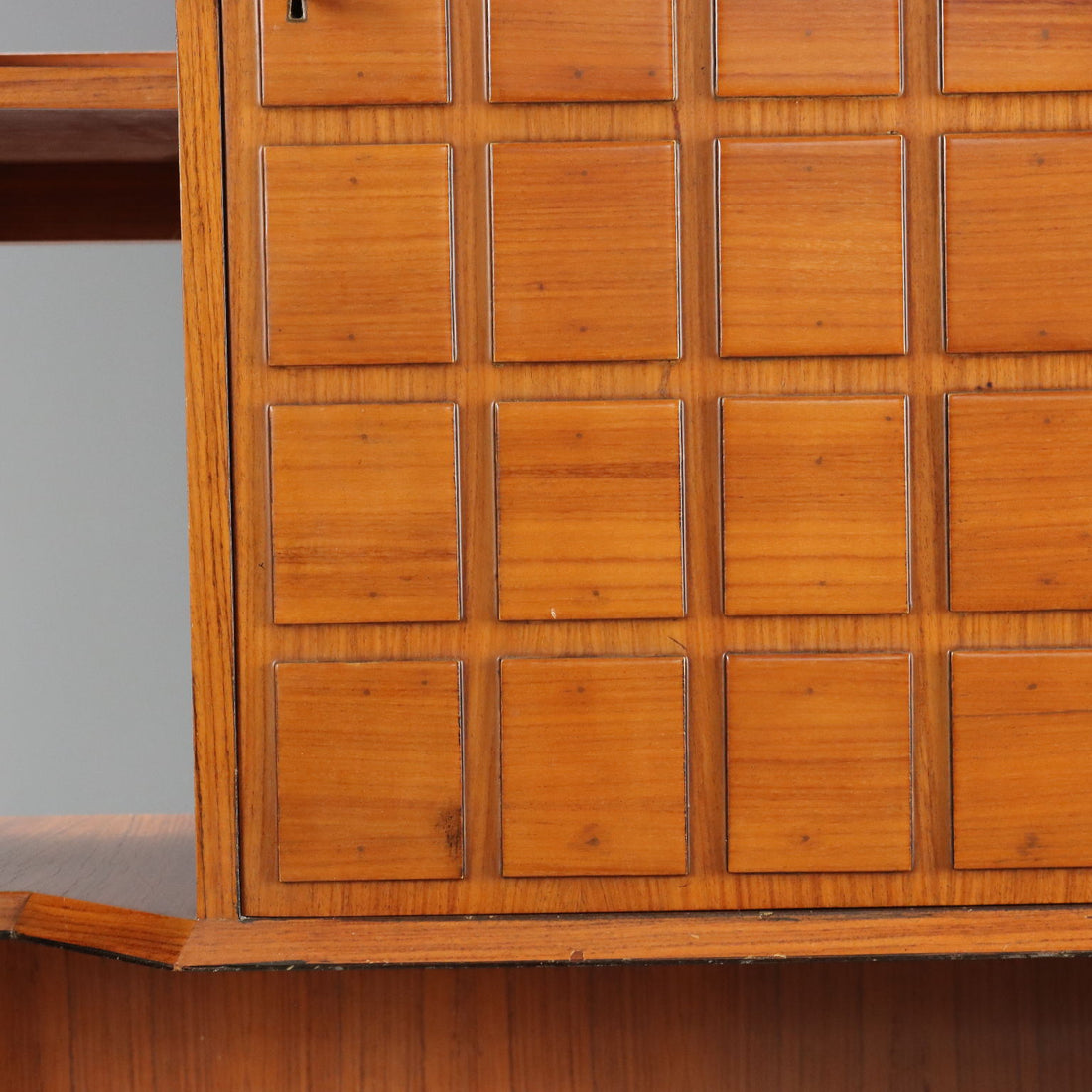  | Modernism  Furnitures