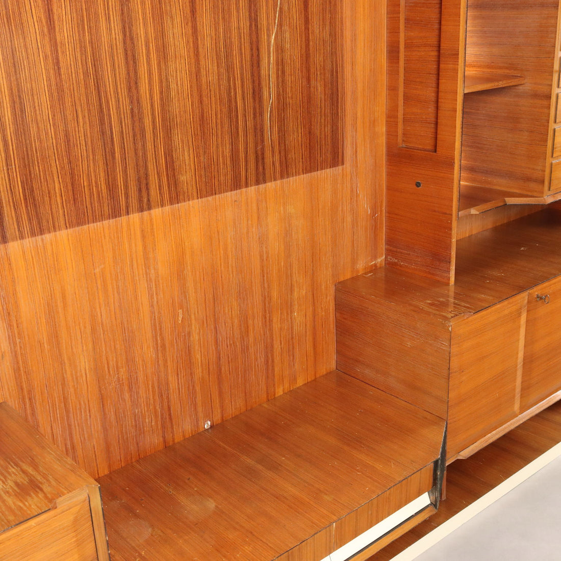  | Modernism  Furnitures