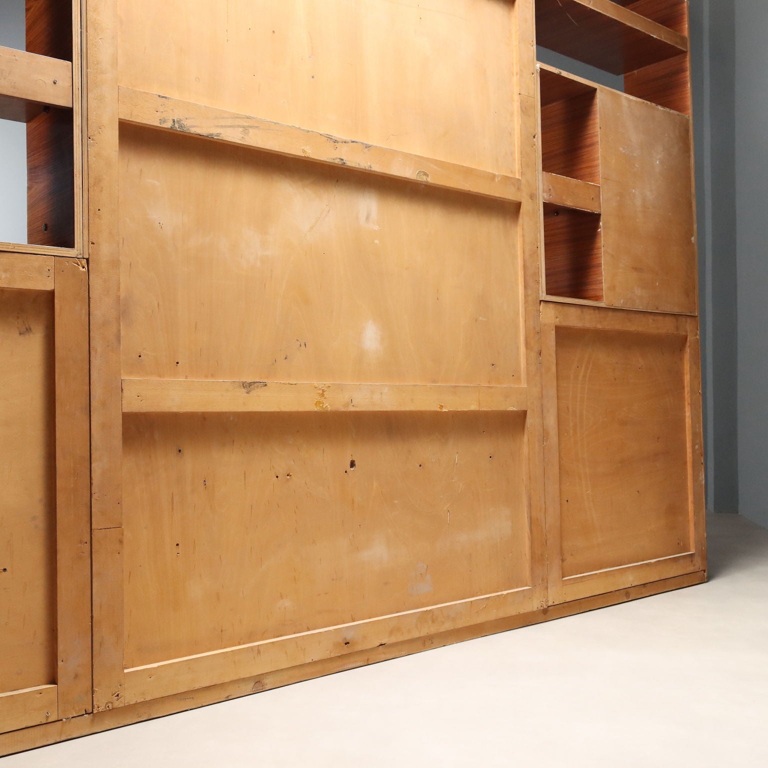  | Modernism  Furnitures