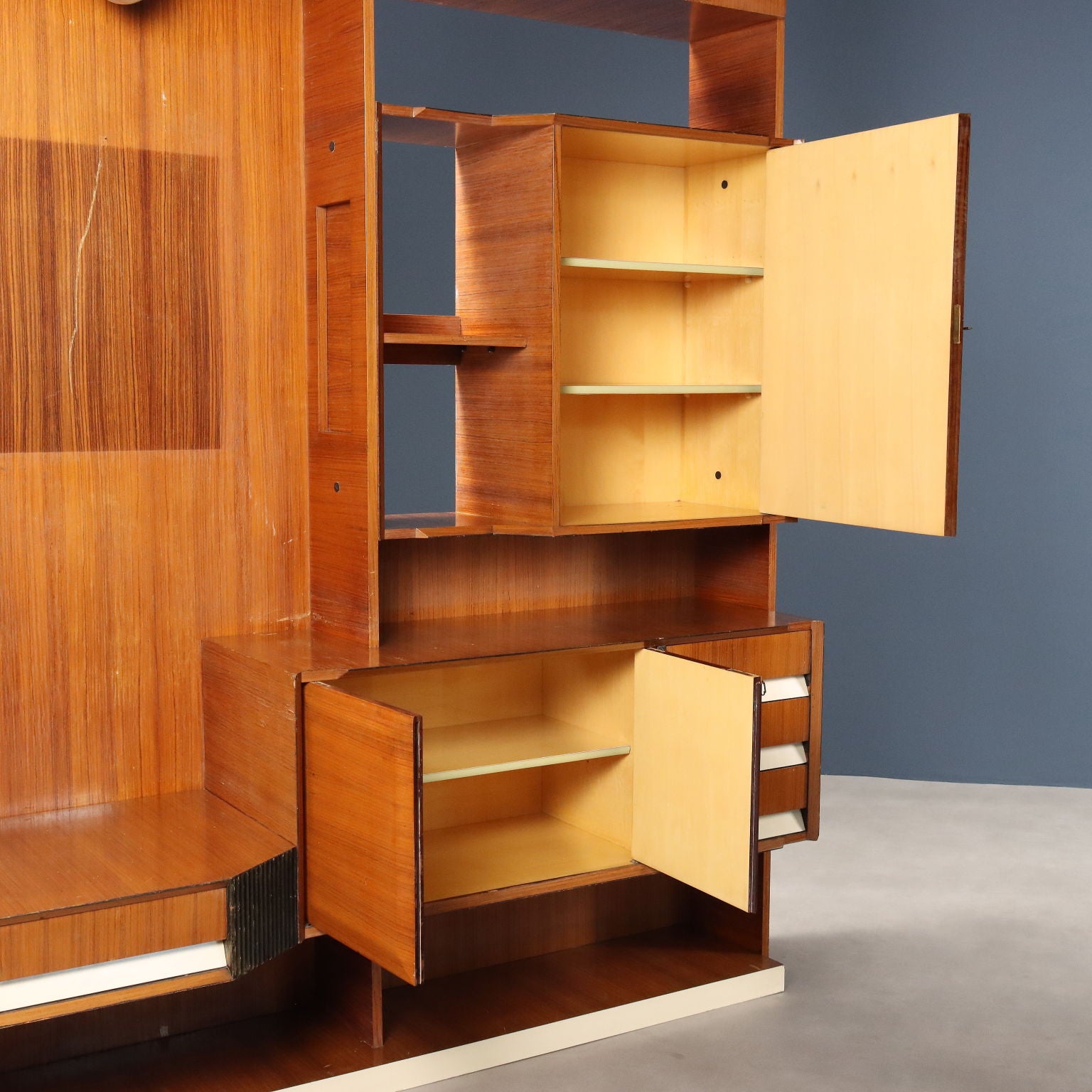  | Modernism  Furnitures