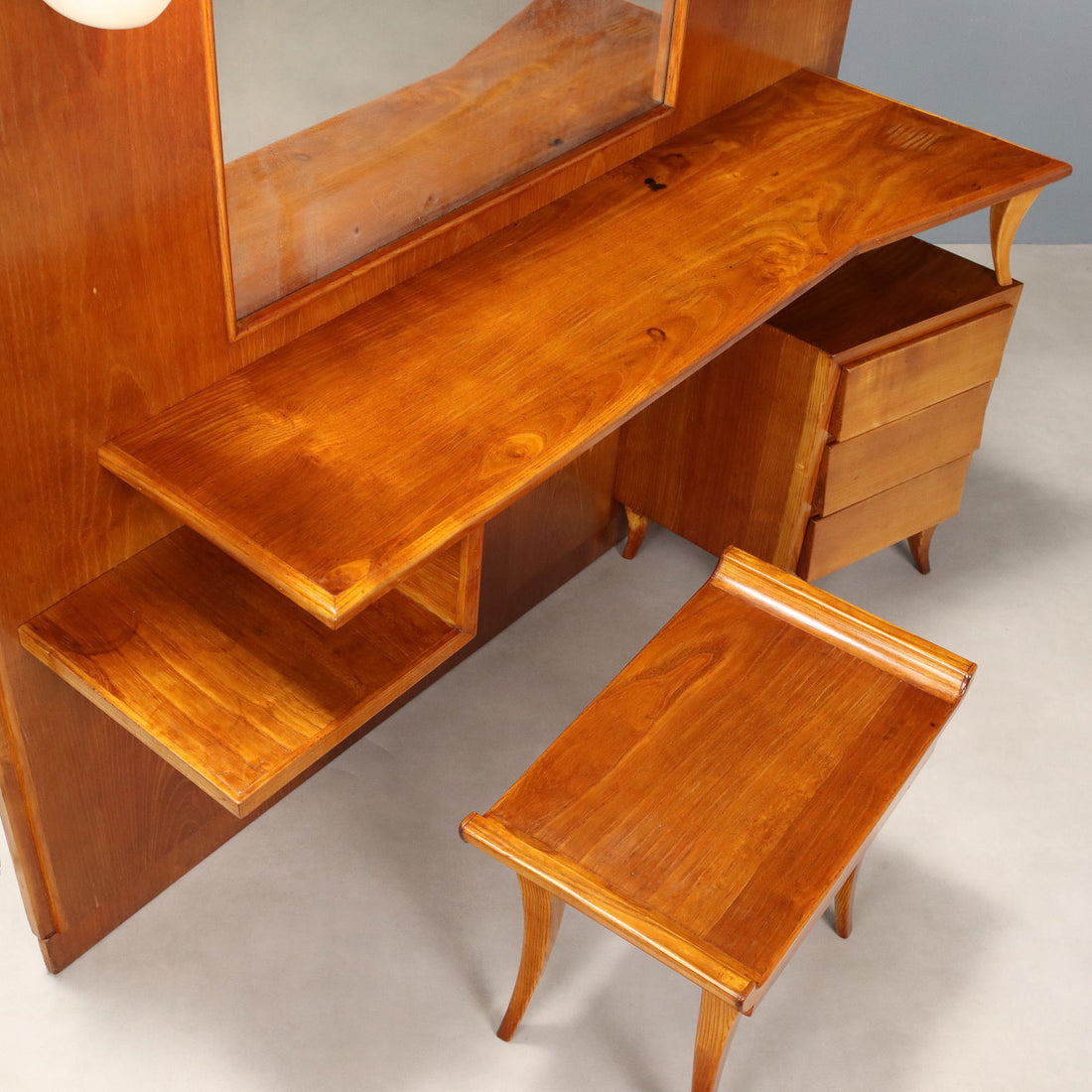  | Modernism  Furnitures