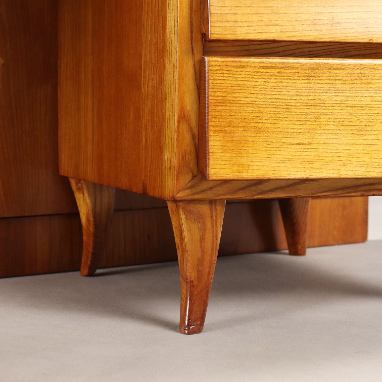  | Modernism  Furnitures