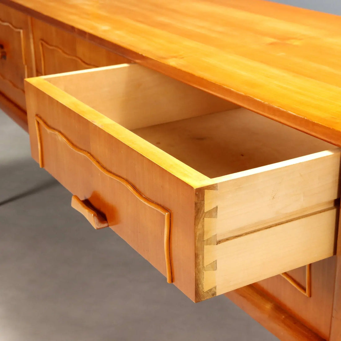 Vintage Chest of Drawers Cherrywood Veneer 6 Drawers 1950s | Modernism | Furnitures