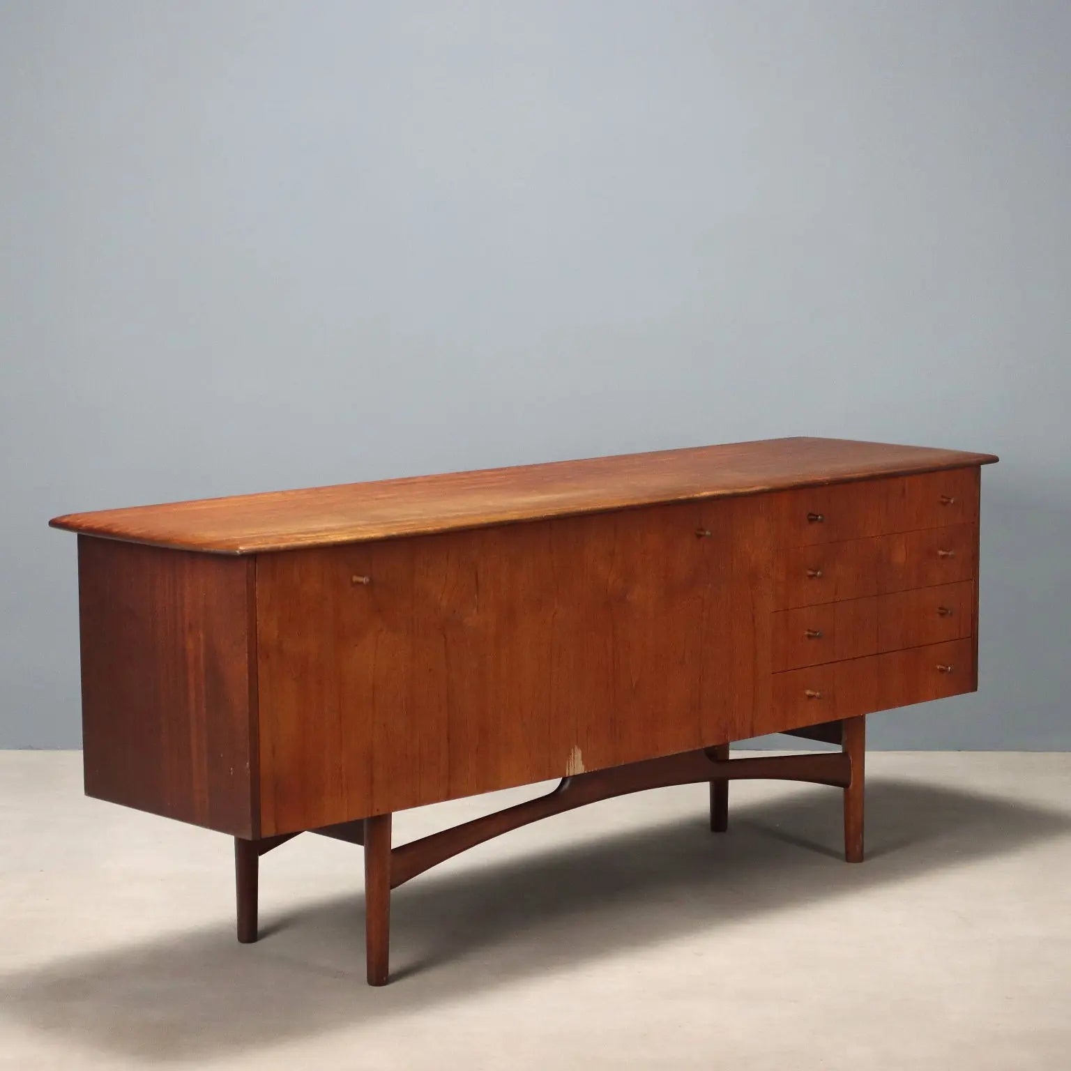 Vintage Sideboard Teak Veneer Design Italy 1960s - To be Restored | Modernism | Furnitures