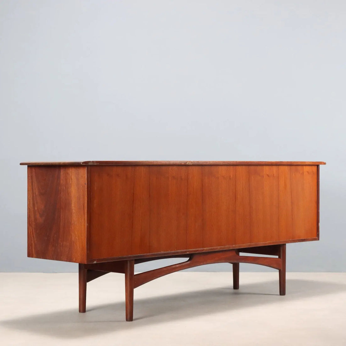 Vintage Sideboard Teak Veneer Design Italy 1960s - To be Restored | Modernism | Furnitures