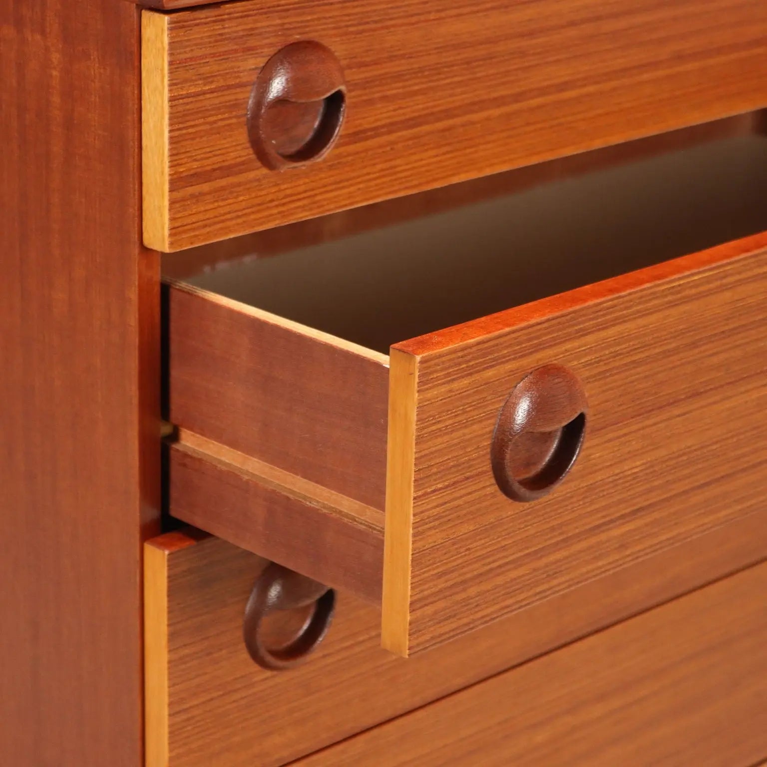 Vintage Chest of Drawers Teak Veneer Northern Europe 1960s - 1960s-1970s | Modernism | Furnitures
