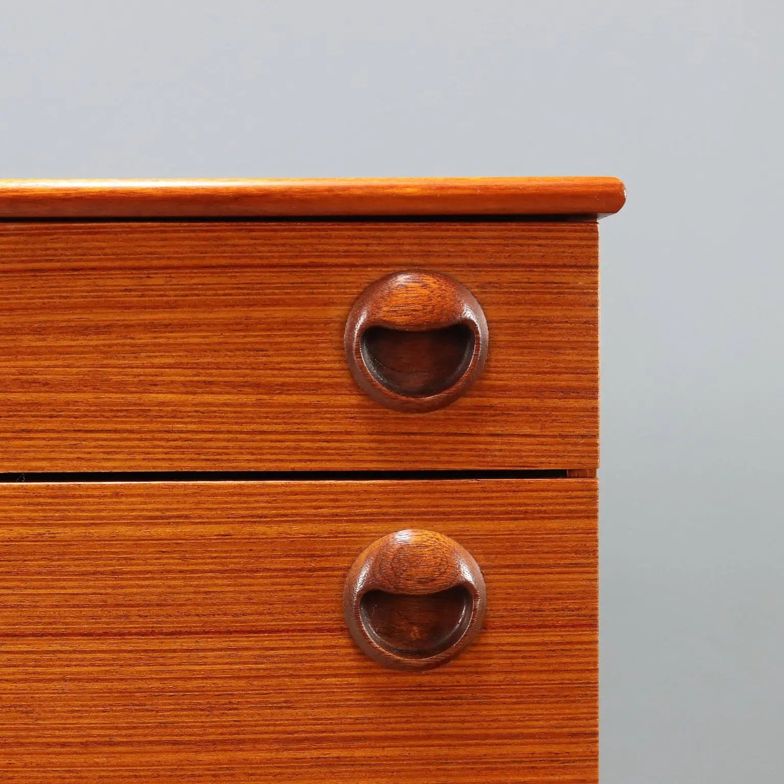 Vintage Chest of Drawers Teak Veneer Northern Europe 1960s - 1960s-1970s | Modernism | Furnitures