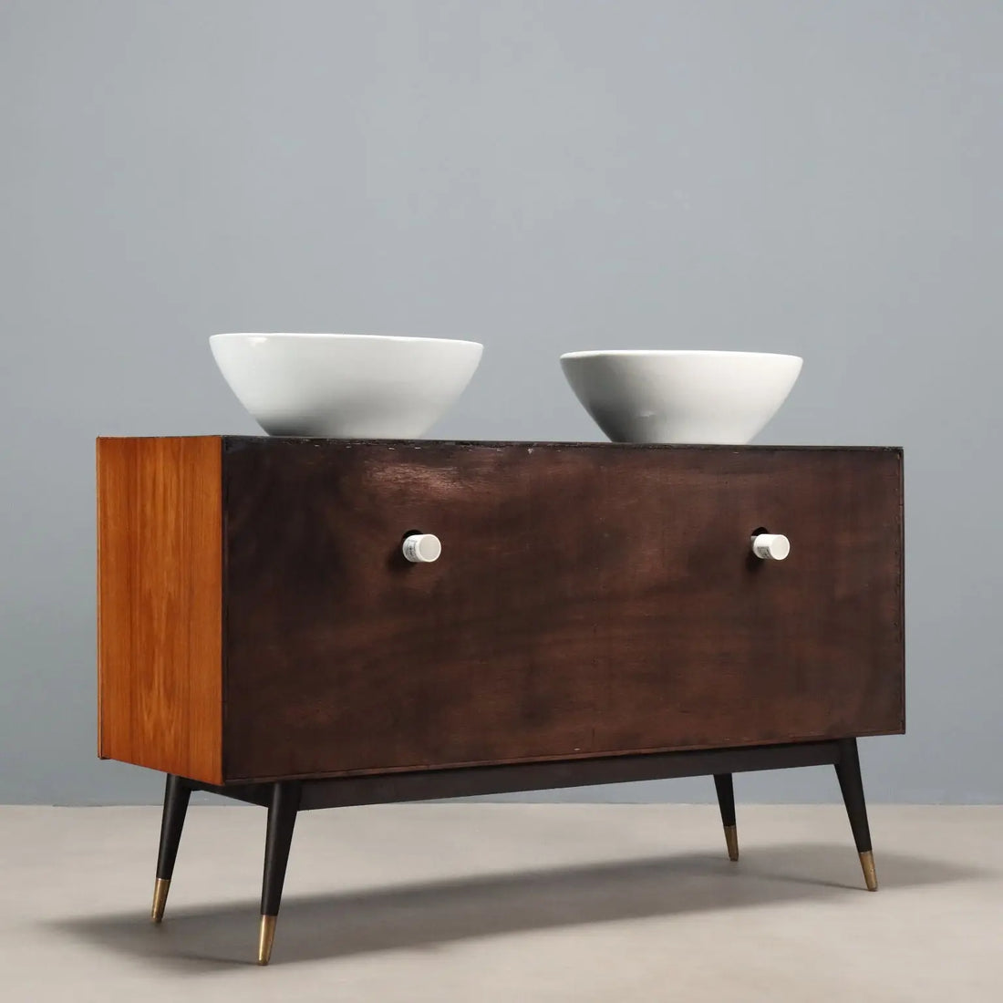 Vintage Chest of Drawers Mahogany Veneer with Sinks Design 1960s | Modernism | Furnitures
