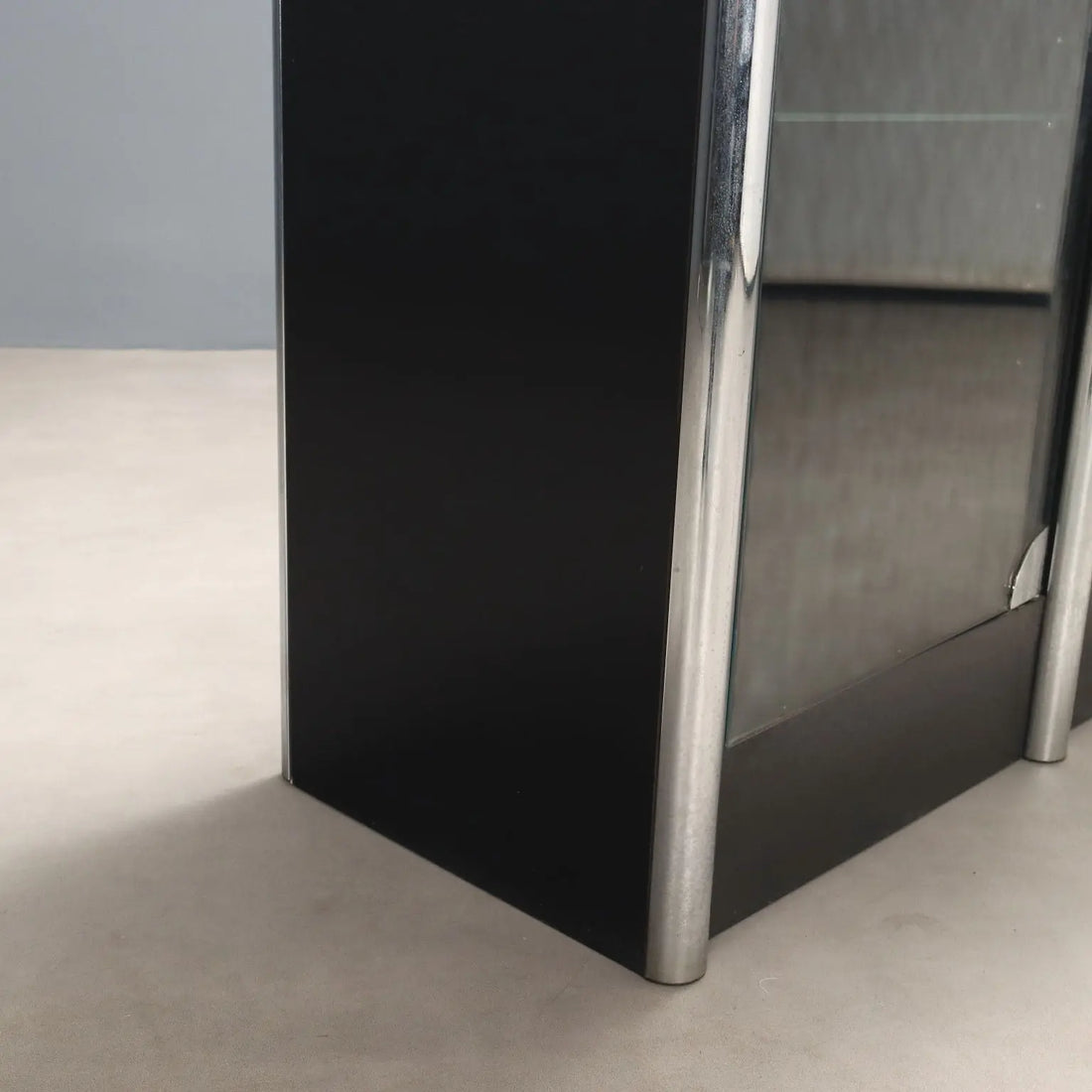 Vintage Showcase Chromed Metal Smoked Glass Design 1970s | Modernism | Furnitures