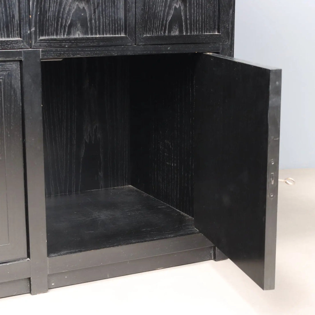 Vintage Sideboard Cassina Design Charles Rennie Mackintosh 1980s - 1980s | Modernism | Furnitures