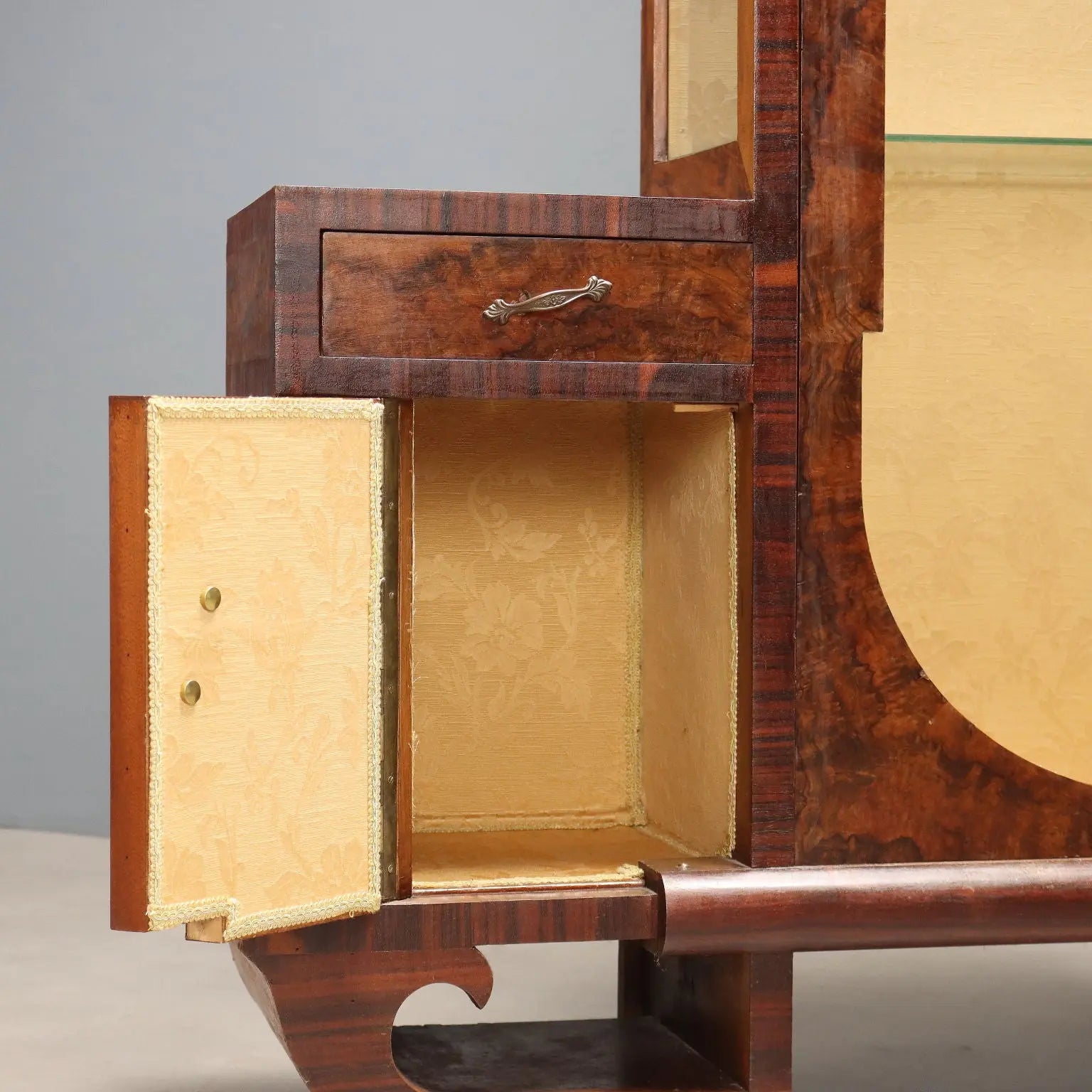 Vintage Dispaly Cabinet Burl Veneer Design Italy 1920s-1930s | Modernism | Furnitures