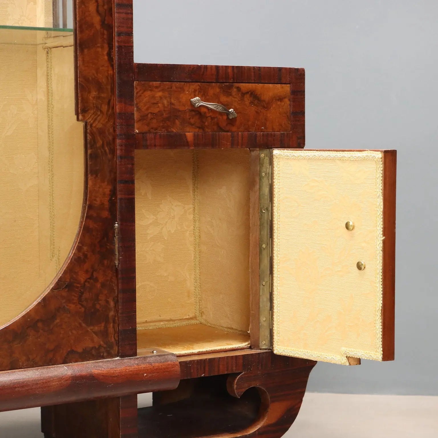 Vintage Dispaly Cabinet Burl Veneer Design Italy 1920s-1930s | Modernism | Furnitures