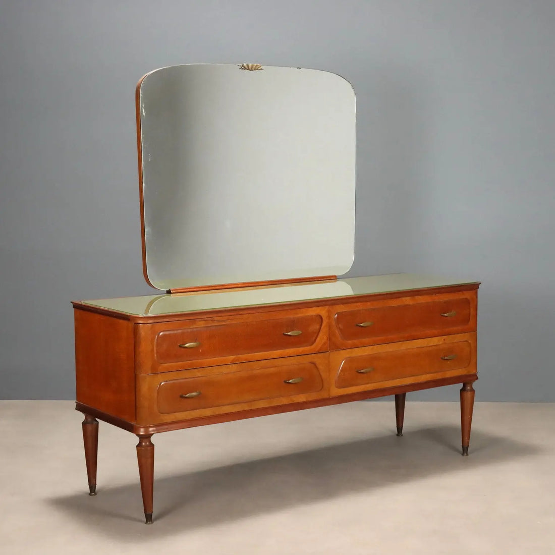 Vintage Chest of Drawers Mahogany Veneer Design 1950s-1960s | Modernism | Furnitures