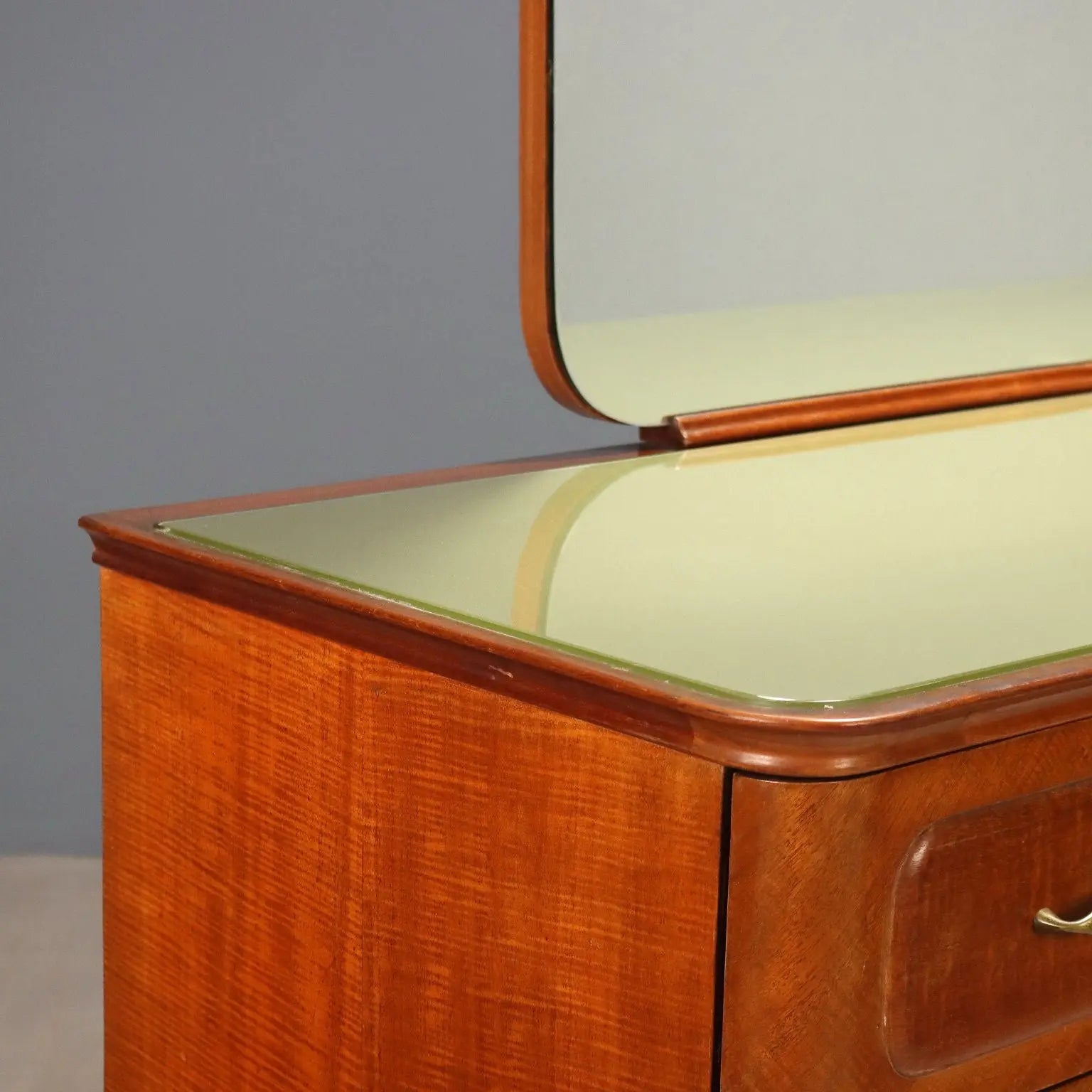 Vintage Chest of Drawers Mahogany Veneer Design 1950s-1960s | Modernism | Furnitures