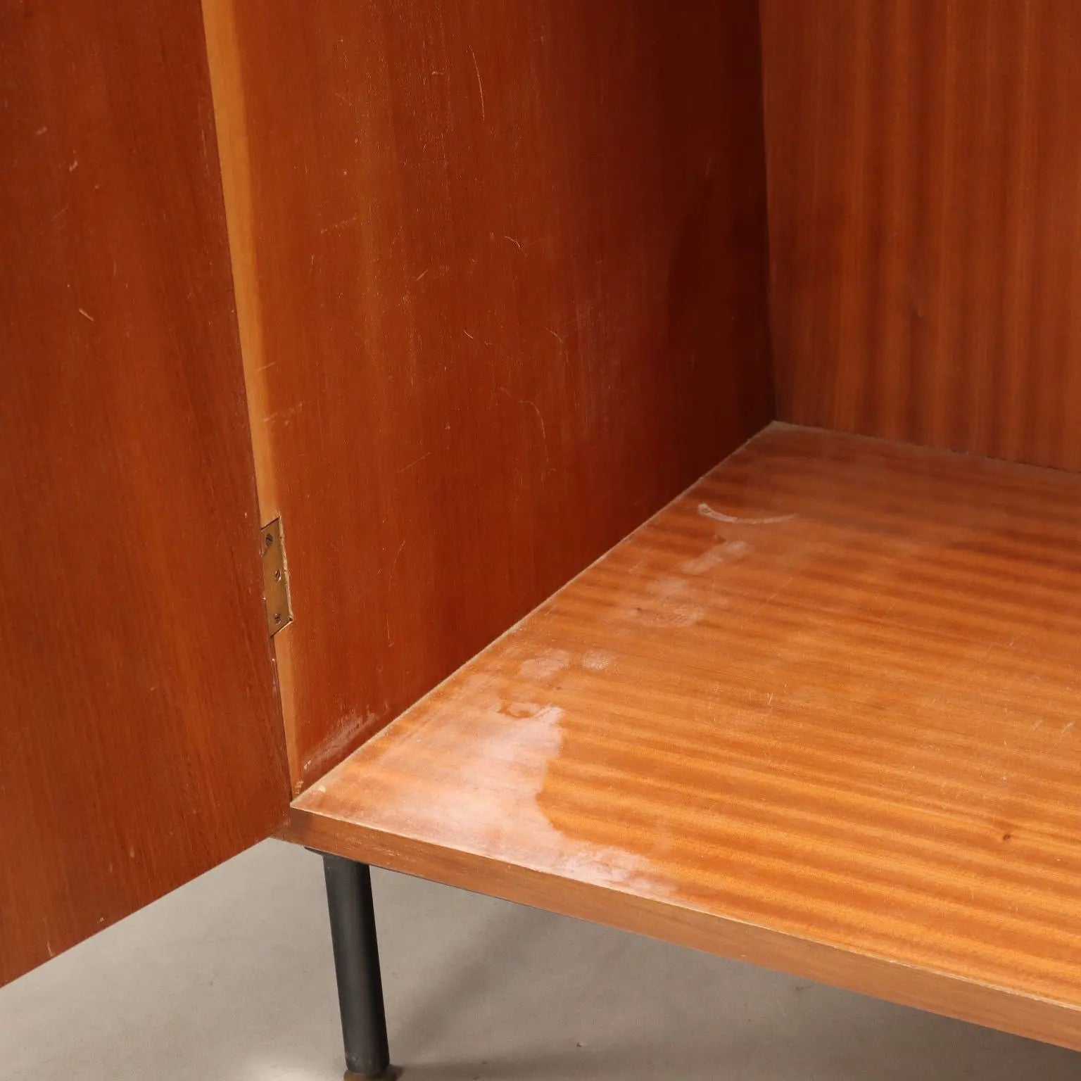 Vintage Wardrobe Mahogany Veneer Laminate Design 1960s | Modernism | Furnitures