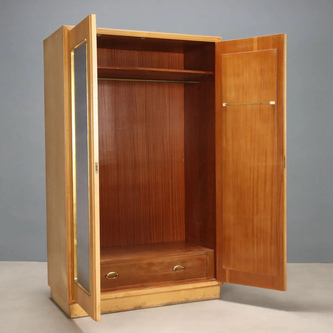 Vintage Wardrobe Maple Veneer Design Italy 1950s