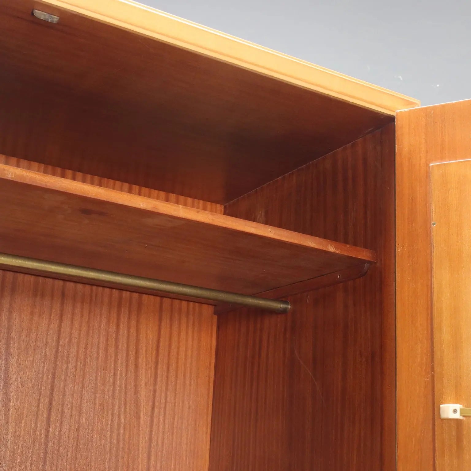 Vintage Wardrobe Maple Veneer Design Italy 1950s
