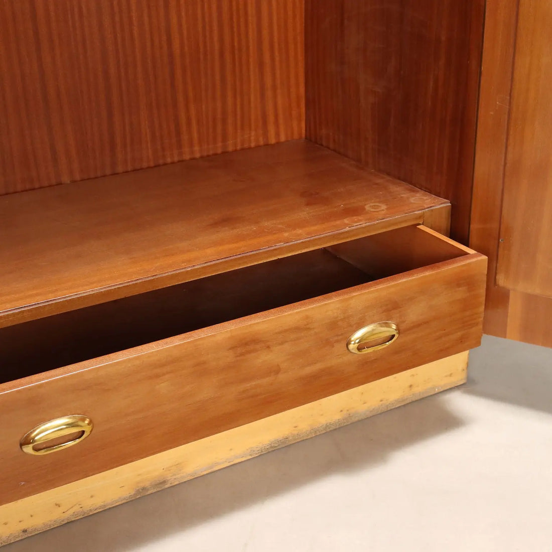 Vintage Wardrobe Maple Veneer Design Italy 1950s