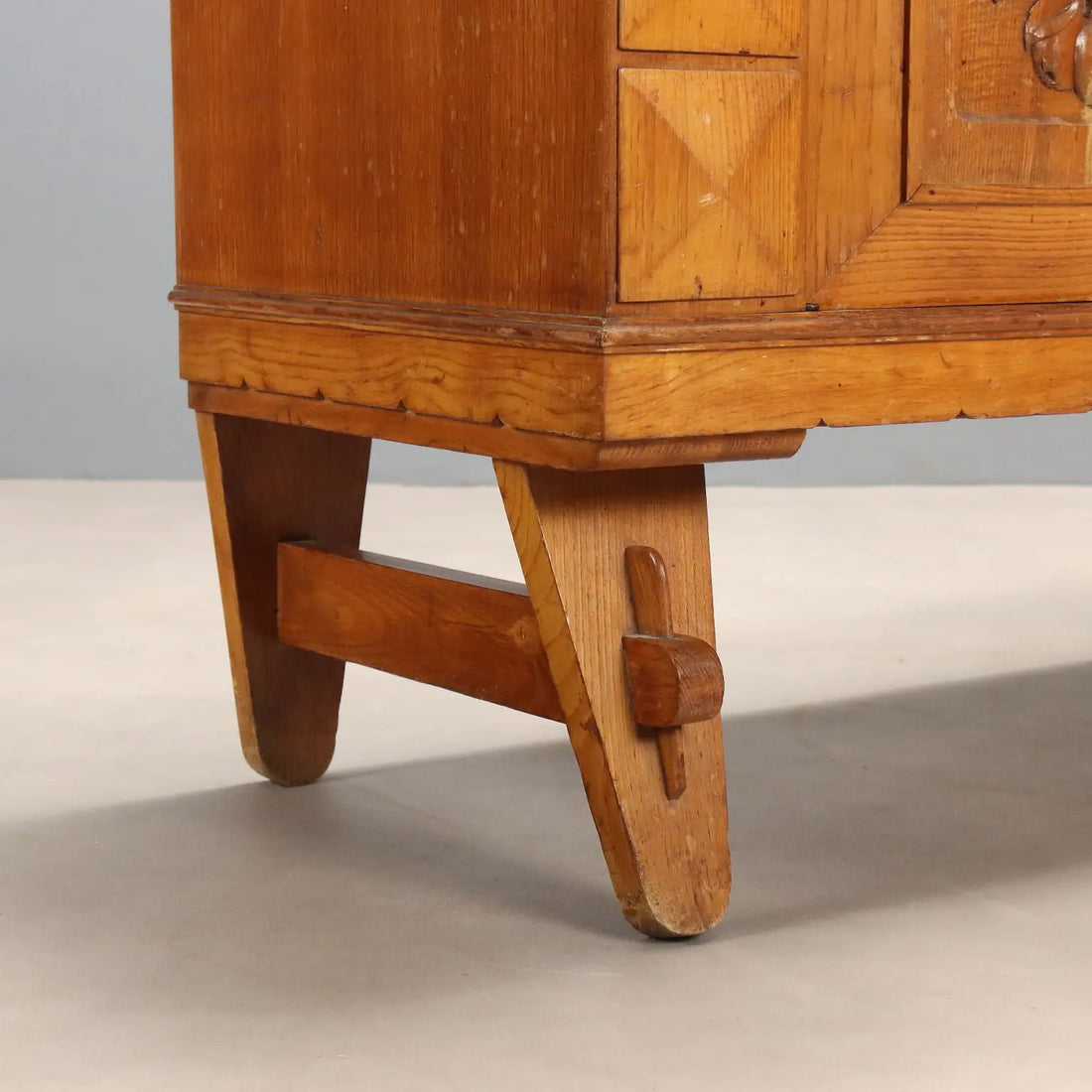 Vintage Buffet Oak Veneer Design Italy 1950s