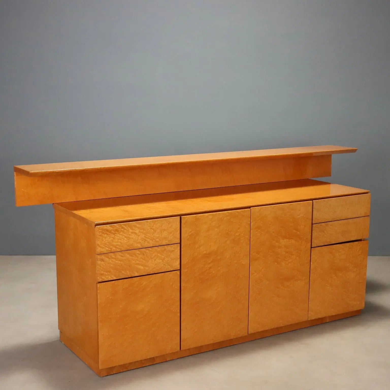 Vintage Buffet Burl with Upper Part Design Italy 1980s