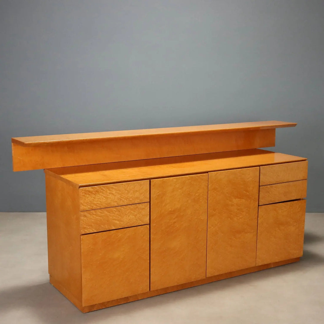 Vintage Buffet Burl with Upper Part Design Italy 1980s
