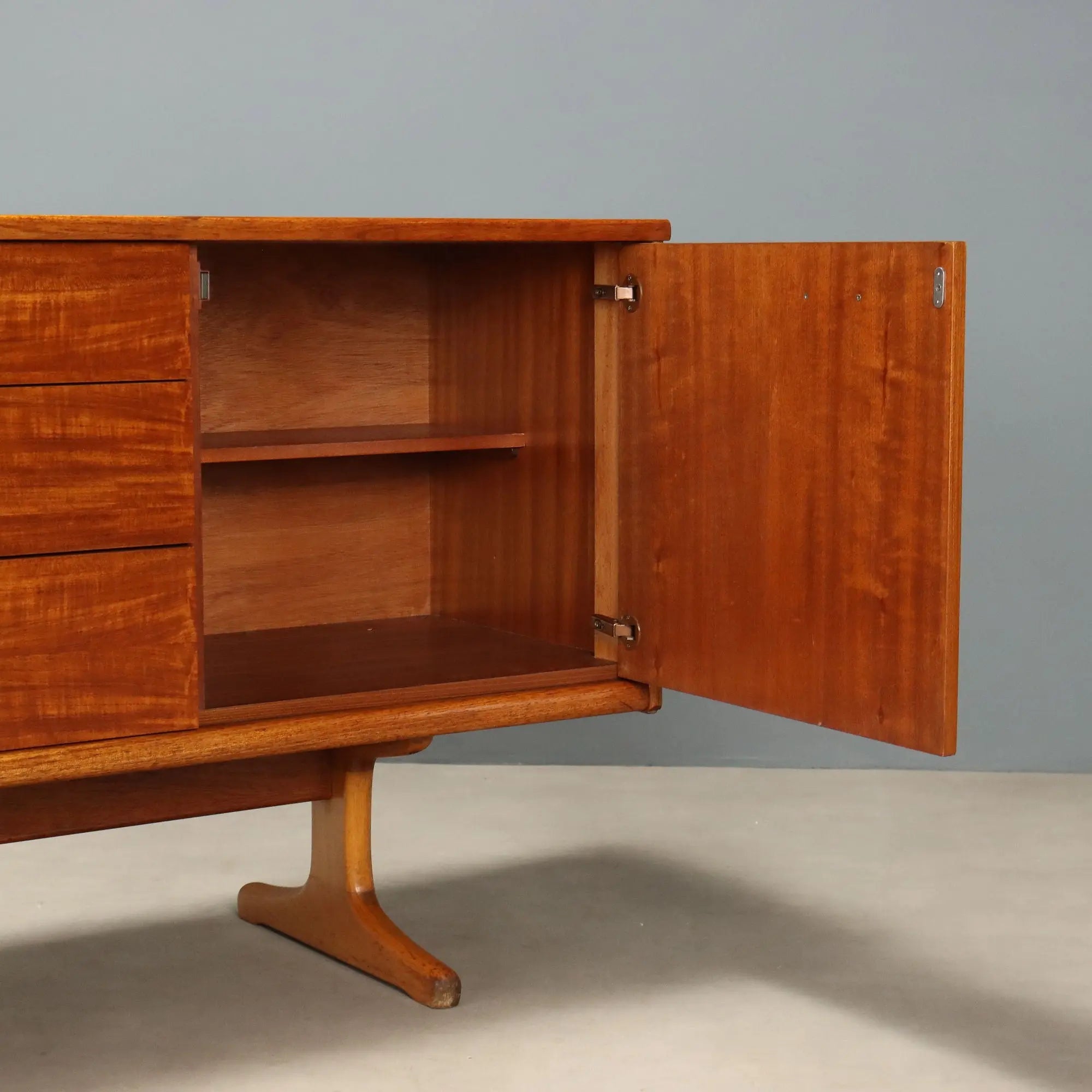 Vintage Sideboard Teak Veneer Design United Kingdom 1960s