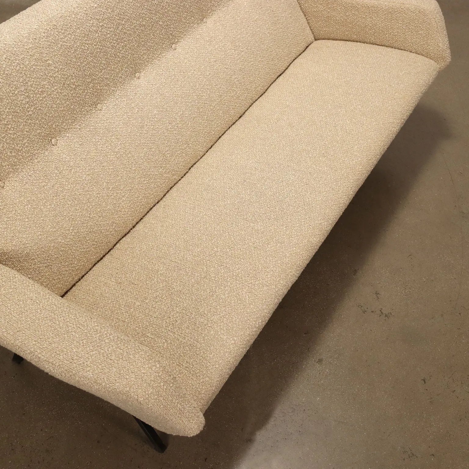 Vintage Sofa Foam Padding Cloth Enamelled Metal Design Italy 1960s | Modernism  Sofas