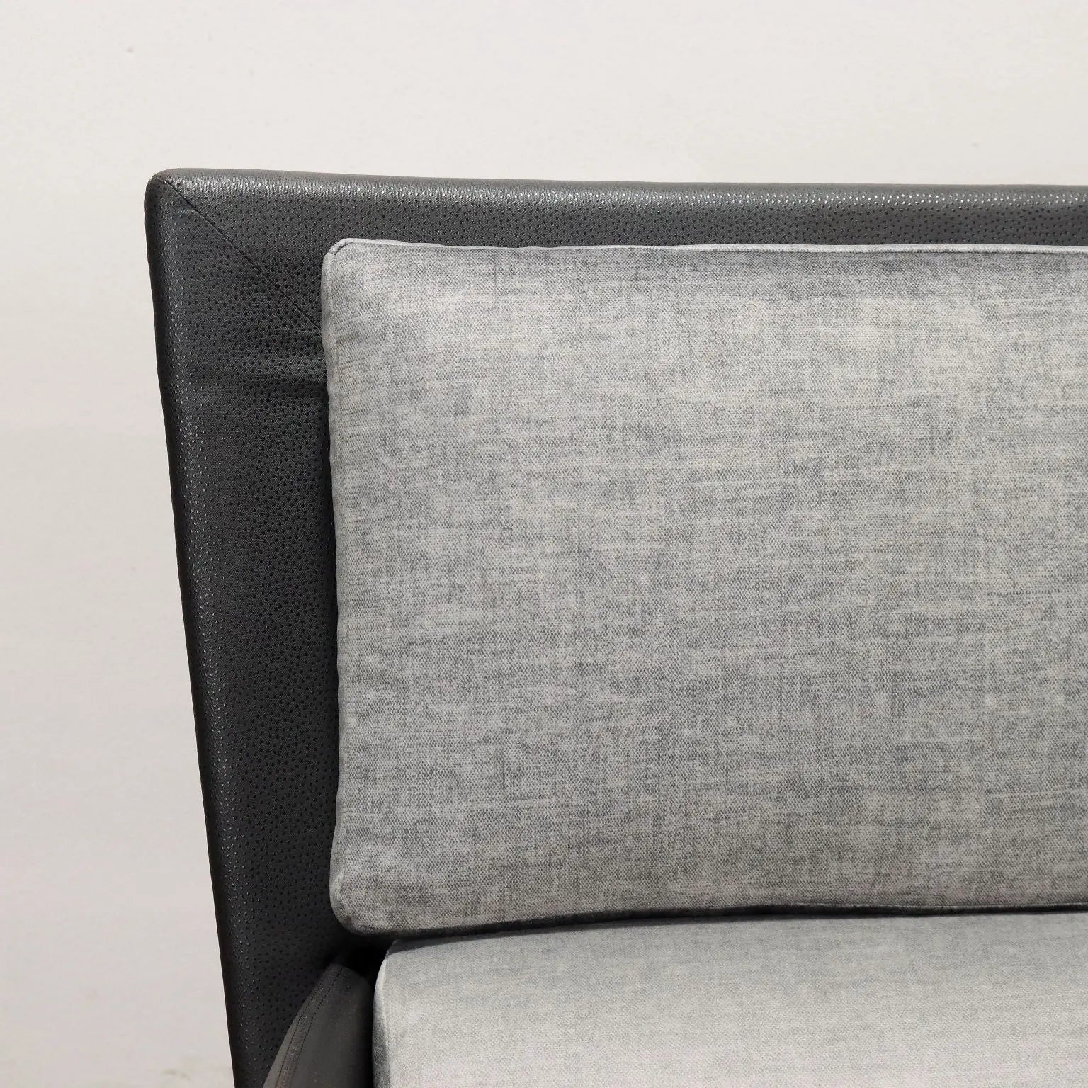 Vintage 1980s Sofa Velvet Leatherette with Pillowcases Italy | Modernism | Sofas