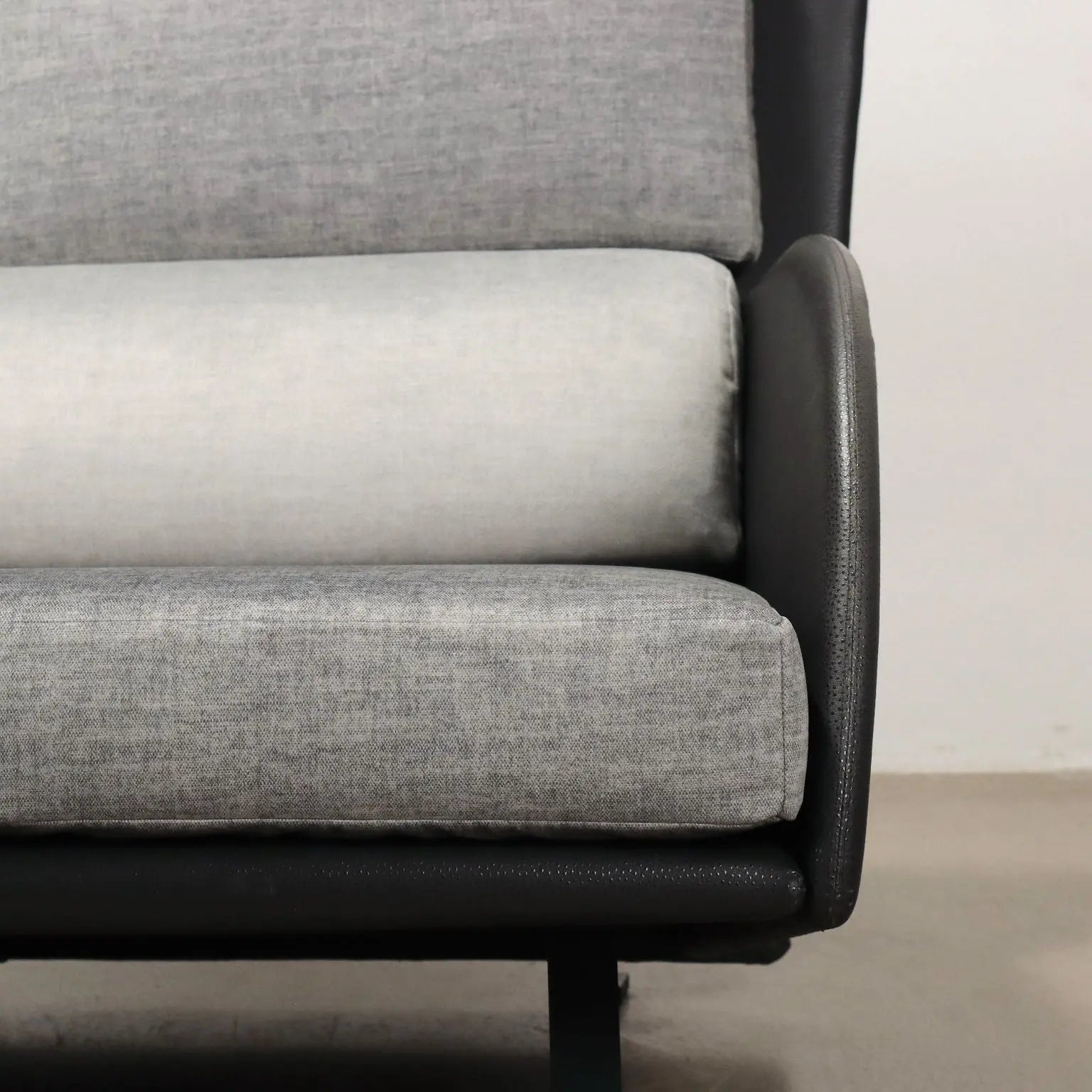 Vintage 1980s Sofa Velvet Leatherette with Pillowcases Italy | Modernism | Sofas