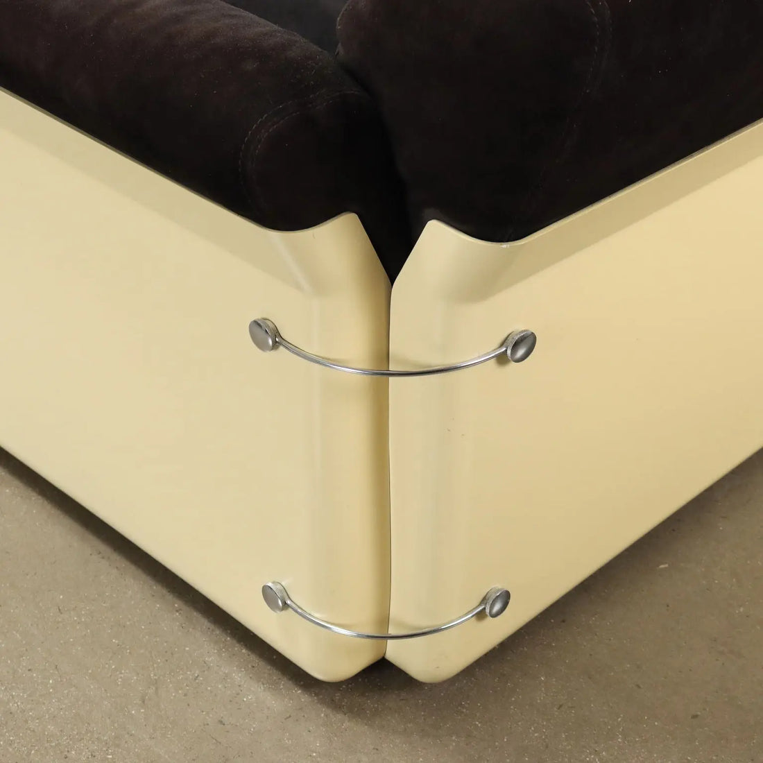 Saporiti Larissa Sofa Vintage Design Vittorio Introini 1970s | Modernism | Sofas