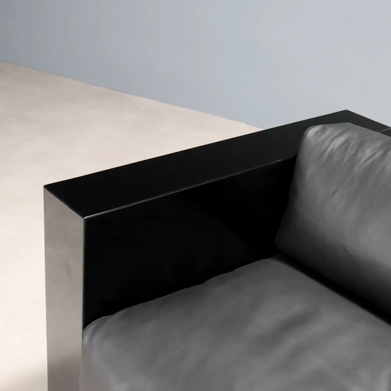 Saratoga Sofa Poltronova Vignelli Design