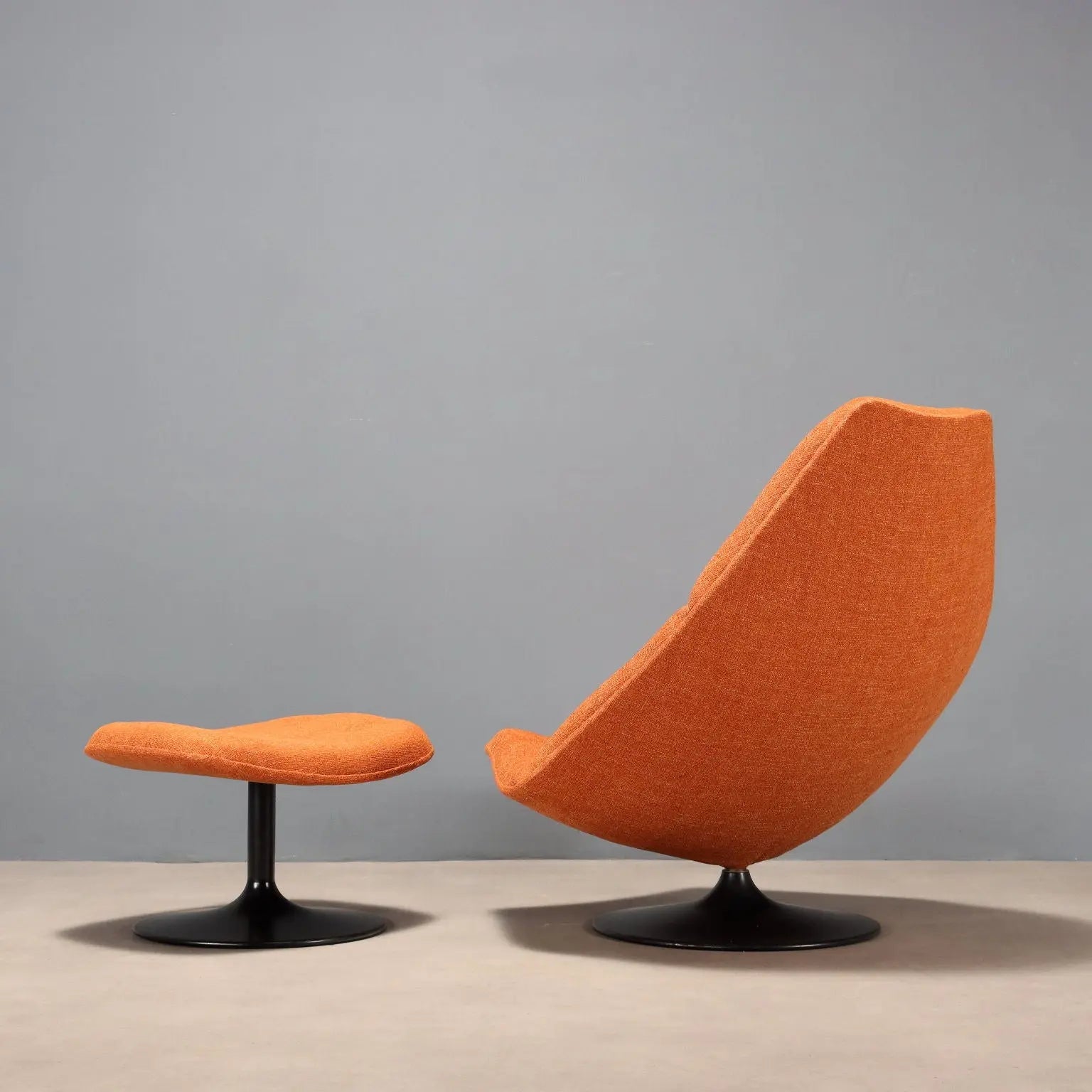 Artifort F588 Armchair Vintage Design G. Harcourt with Footrest 1960s - Artifort, 1960s | Modernism | Armchairs