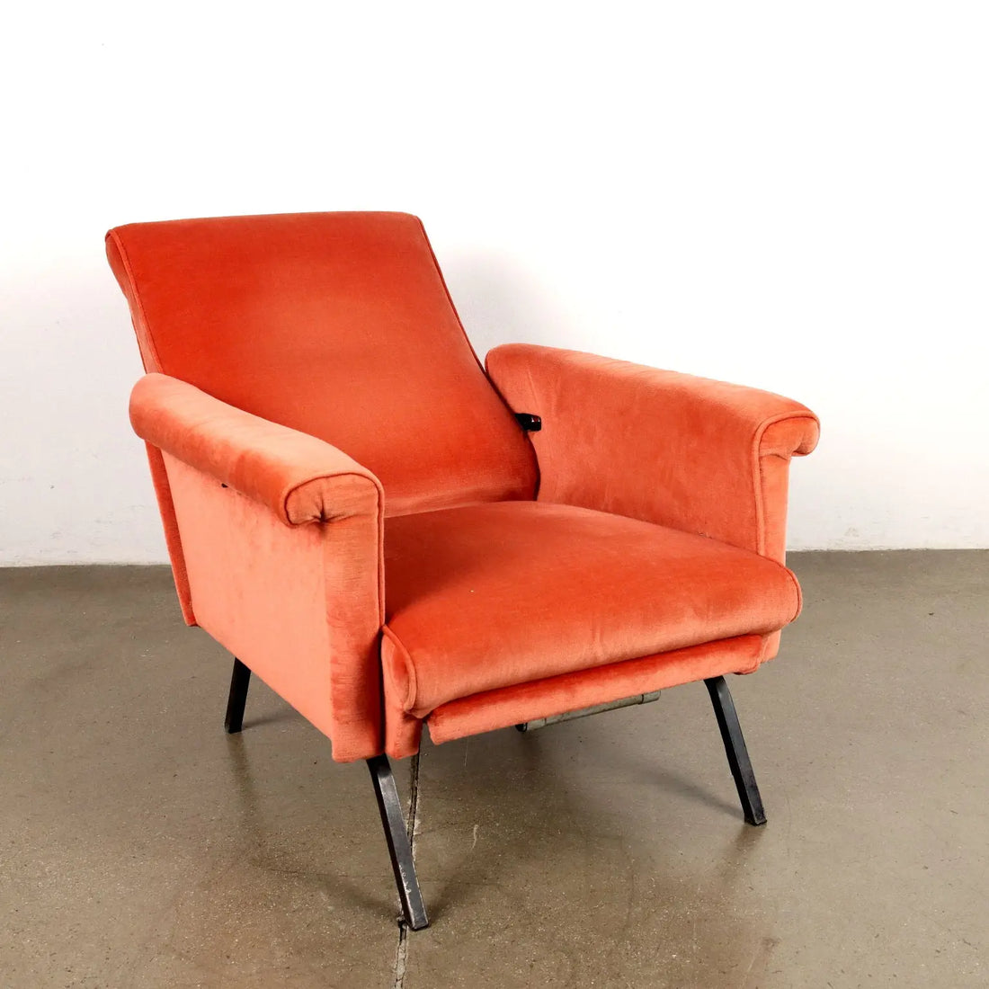 Vintage 1960s-70s Armchair Metal Velvet Italy | Modernism | Armchairs