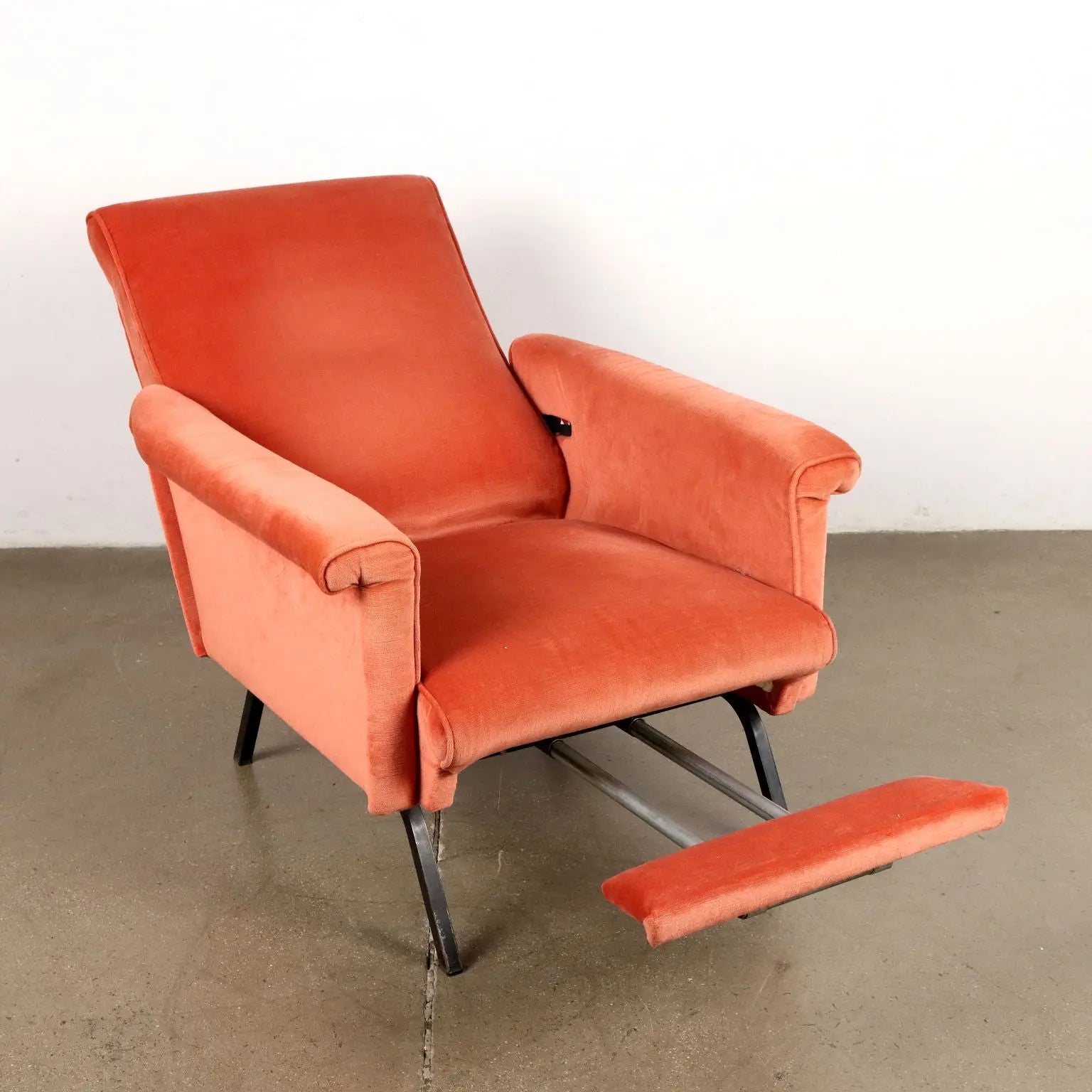 Vintage 1960s-70s Armchair Metal Velvet Italy | Modernism | Armchairs