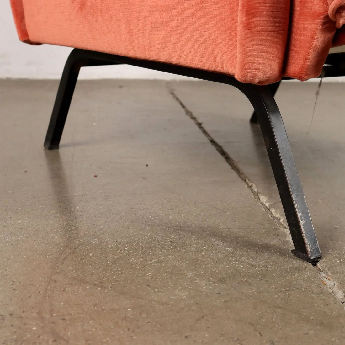 Vintage 1960s-70s Armchair Metal Velvet Italy | Modernism | Armchairs