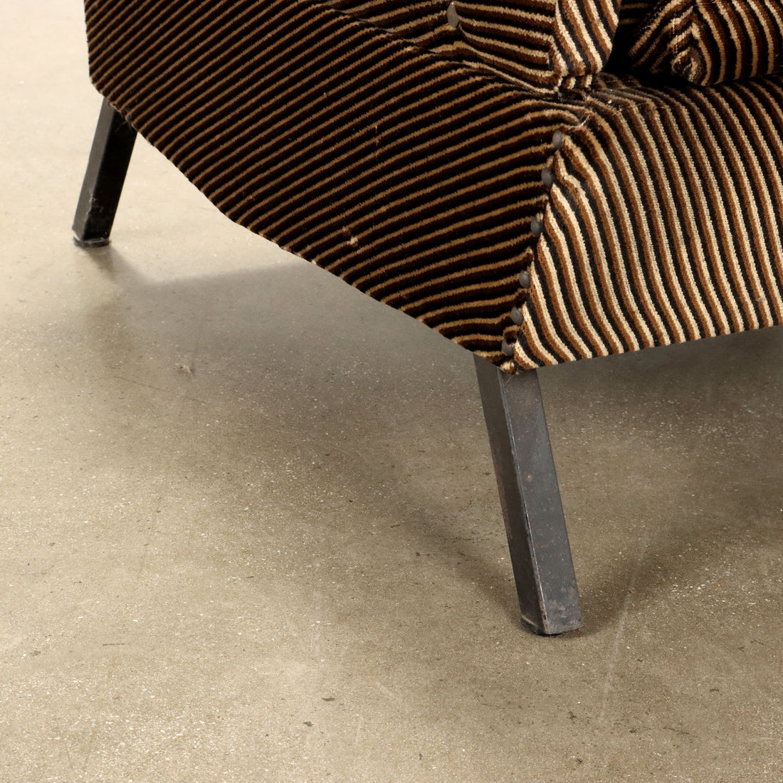 Vintage Armchairs Velvet Foam Italy 1960s-1970s | Modernism  Armchairs