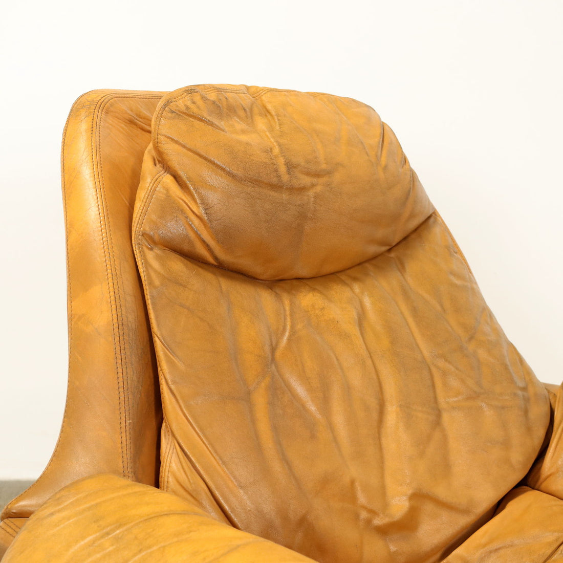  | Modernism  Armchairs