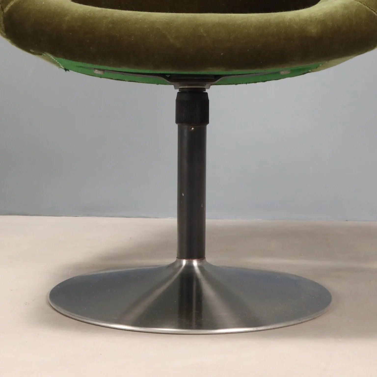 Vintage Armchairs Fabric Foam Metal Design Italy 1970s | Modernism | Armchairs