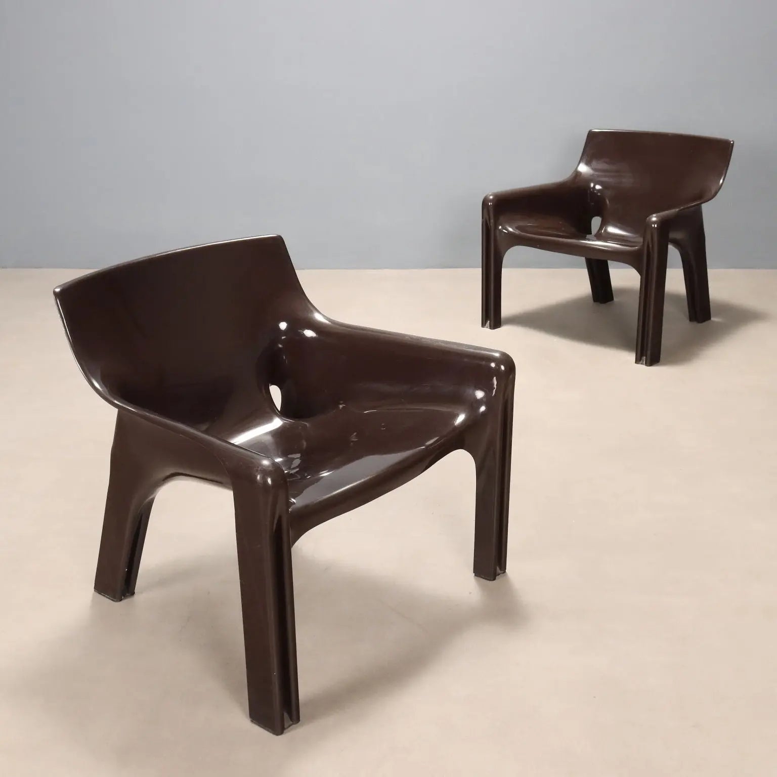 Artemide Vicario Armchairs Vintage Design V. Magistretti Italy 1960s - 1960s-1970s | Modernism | Armchairs