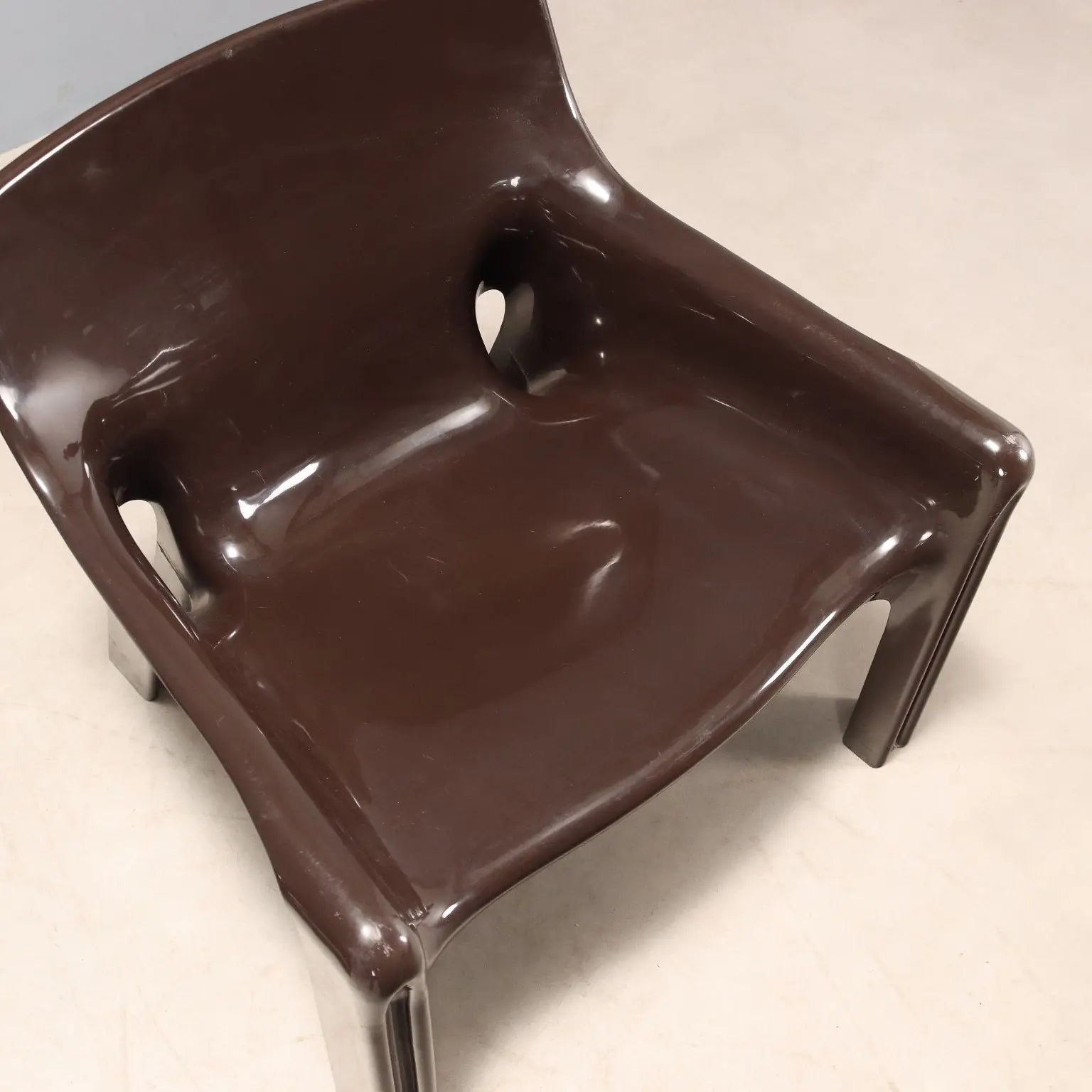 Artemide Vicario Armchairs Vintage Design V. Magistretti Italy 1960s - 1960s-1970s | Modernism | Armchairs