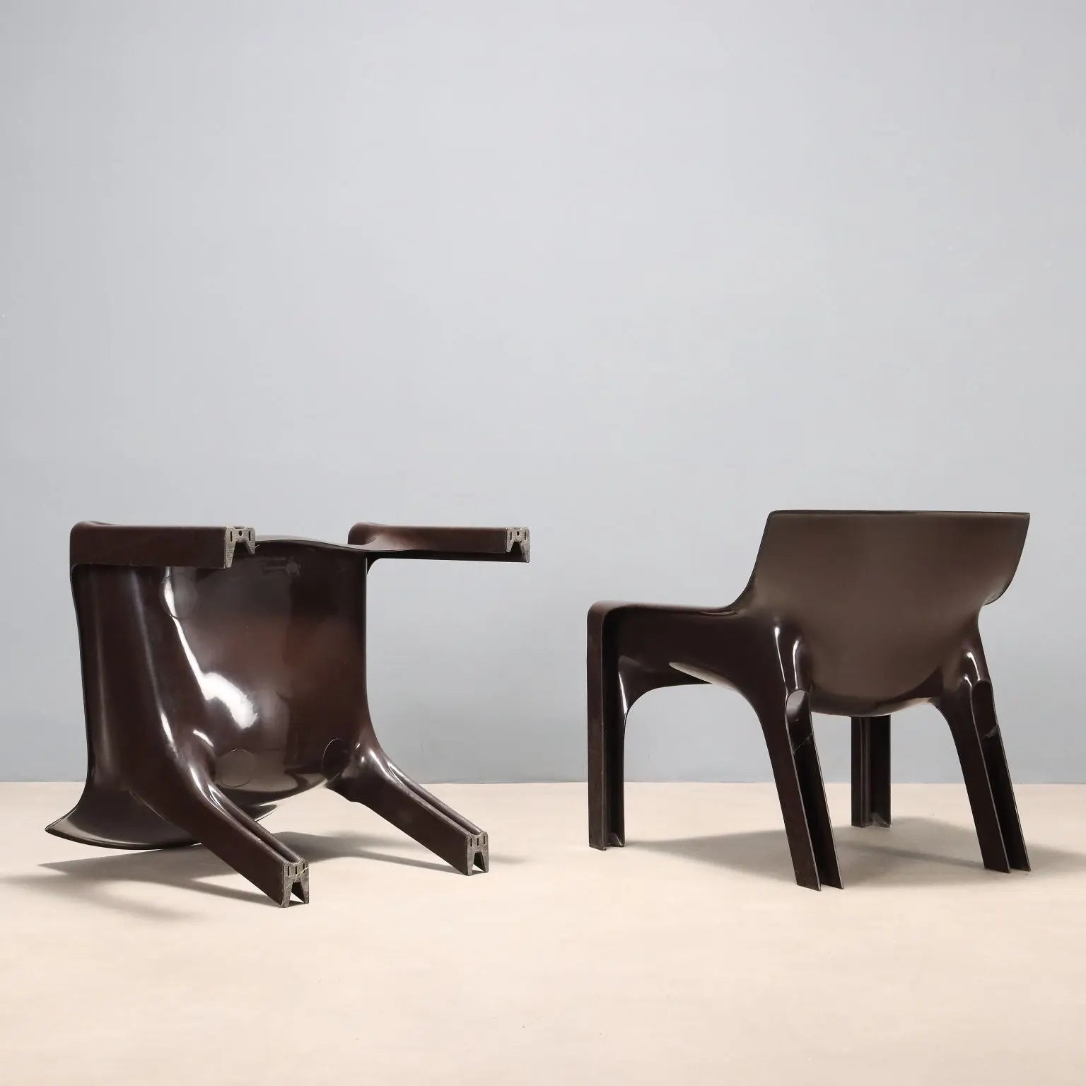 Artemide Vicario Armchairs Vintage Design V. Magistretti Italy 1960s - 1960s-1970s | Modernism | Armchairs