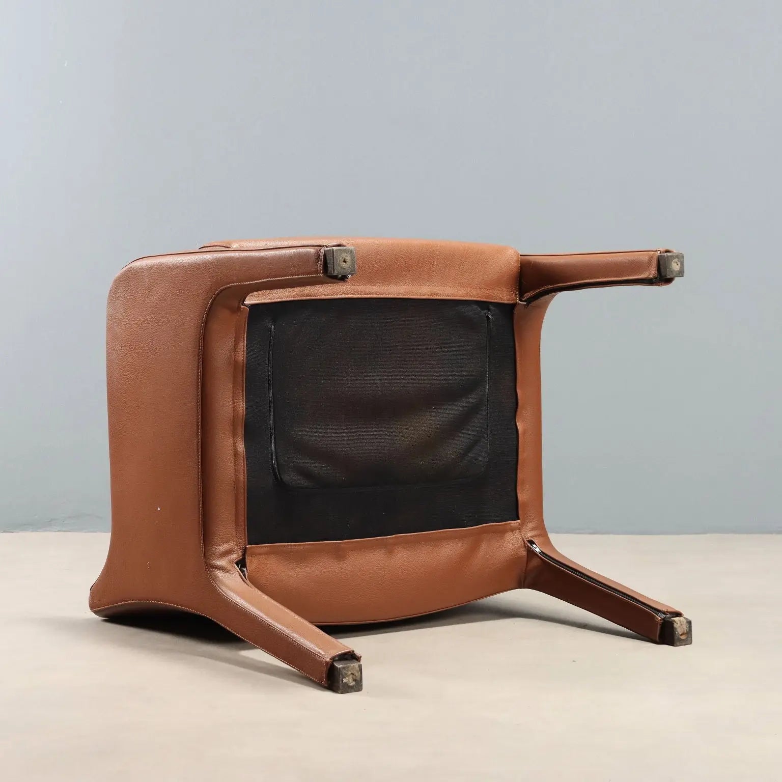 Busnelli System Armchair Vintage Leather Foam Design 2000s | Modernism | Armchairs