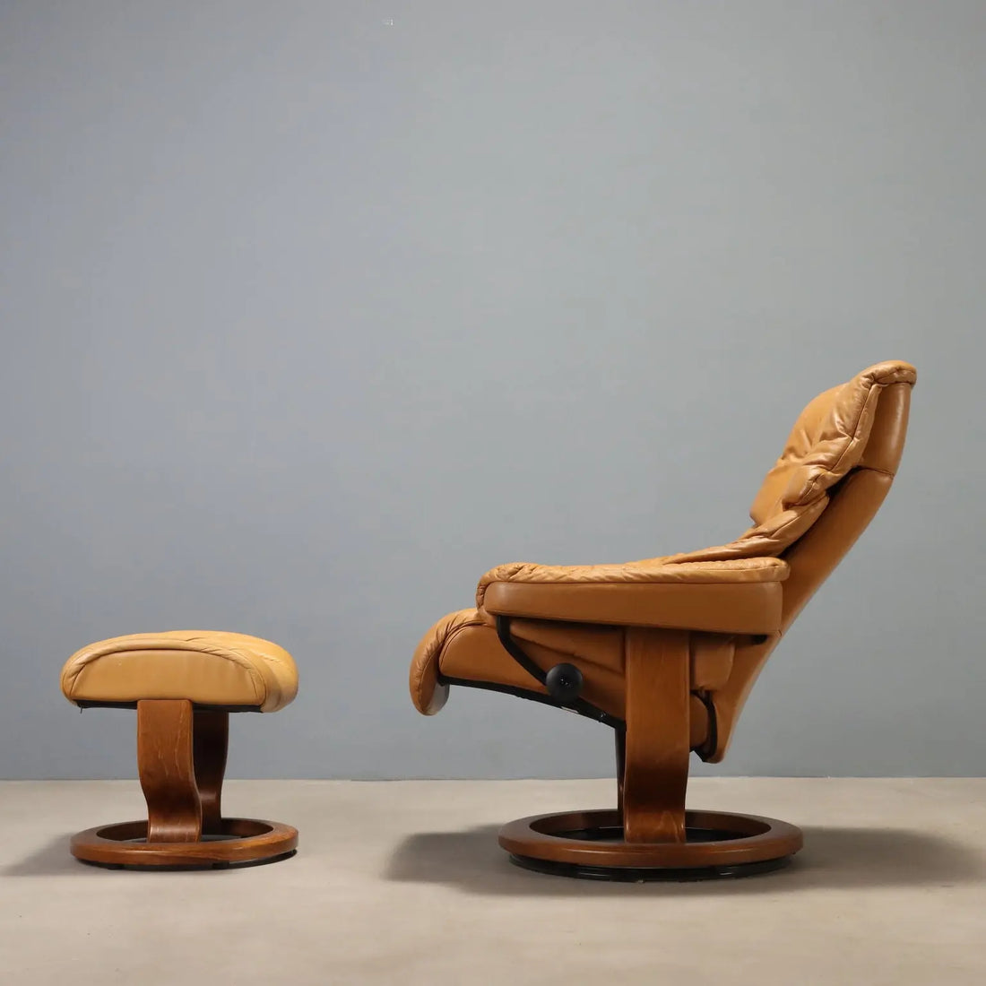 1980s Ekornes Armchair with Cognac Leather Footstool